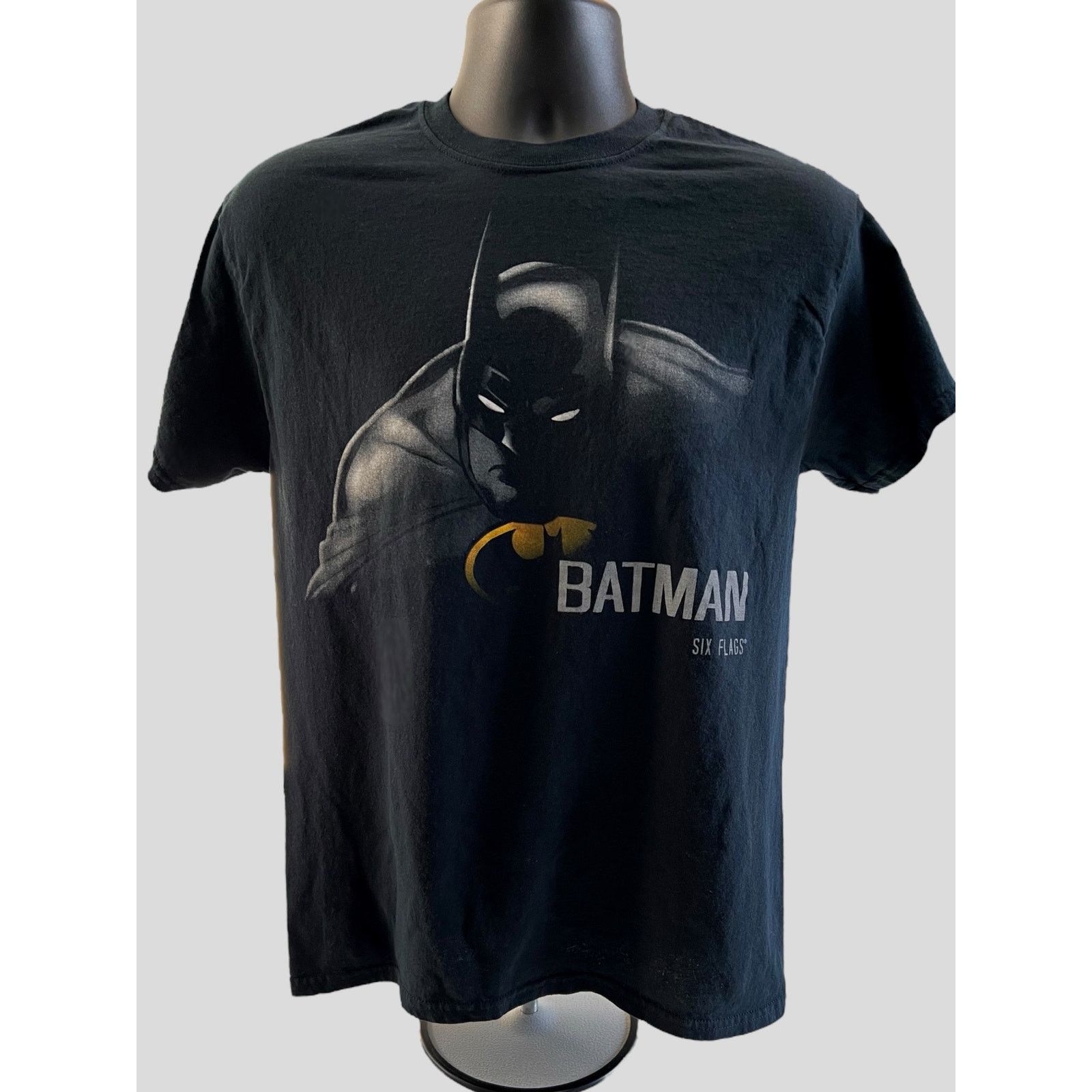 DC Comics Batman Six Flags Magic Mountain Rare Black Shirt Medium Size US M / EU 48-50 / 2 - 1 Thumbnail