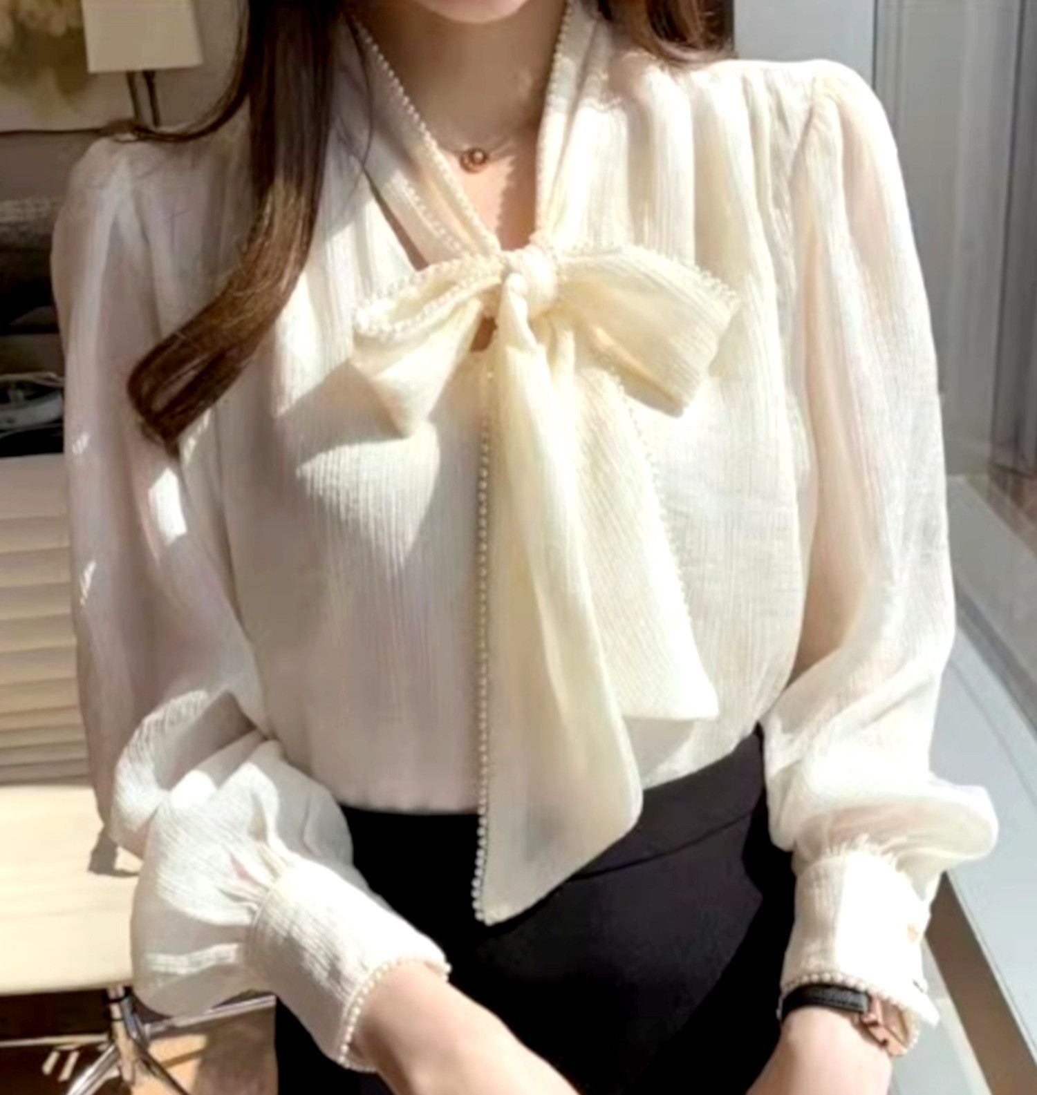 Designer × Japanese Brand × Vintage Stunning Vintage Peals Bow Lantern Sleeves Ruched Blouse Size L / US 10 / IT 46 - 4 Thumbnail
