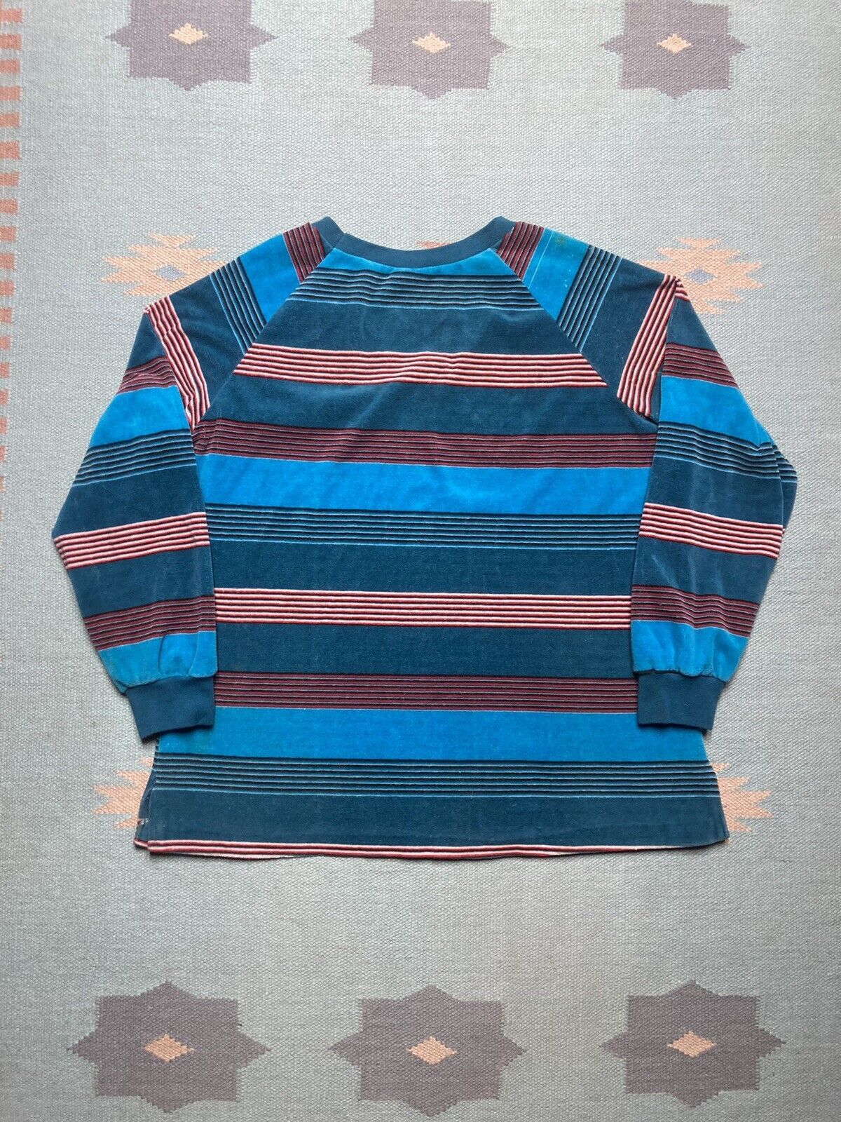 Vintage 70s velour shirt v neck soft striped women’s 44 men’s large Size US L / EU 52-54 / 3 - 2 Thumbnail