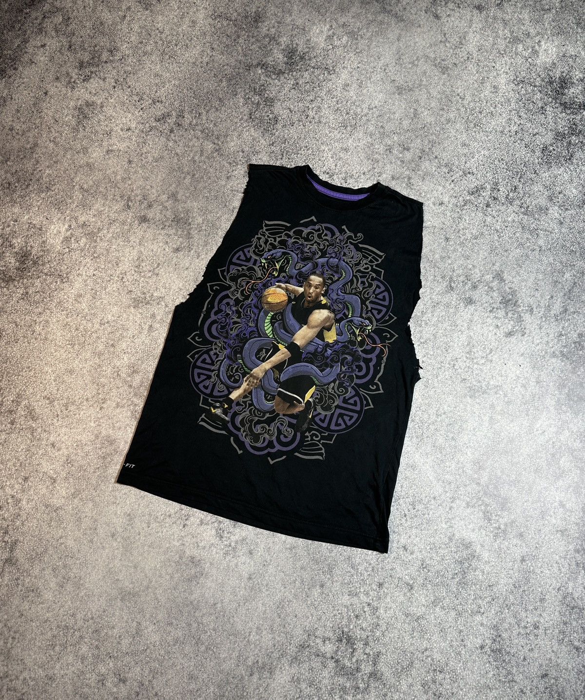 Nike × Vintage Vintage Nike Kobe Bryant Art Dri-fit Tank Top Casual NBA VTg Size US M / EU 48-50 / 2 - 1 Thumbnail