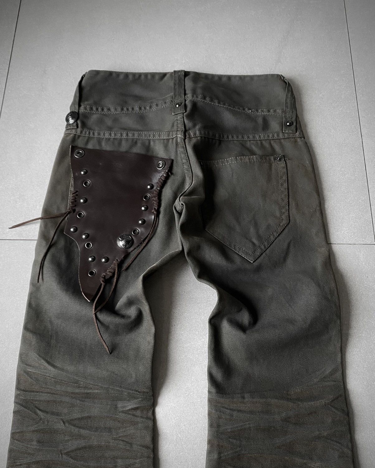 Cook Jeans Cook Jeans Mudwash Detachable Leather Pocket Wax Flare Denim Size US 29 - 3 Thumbnail