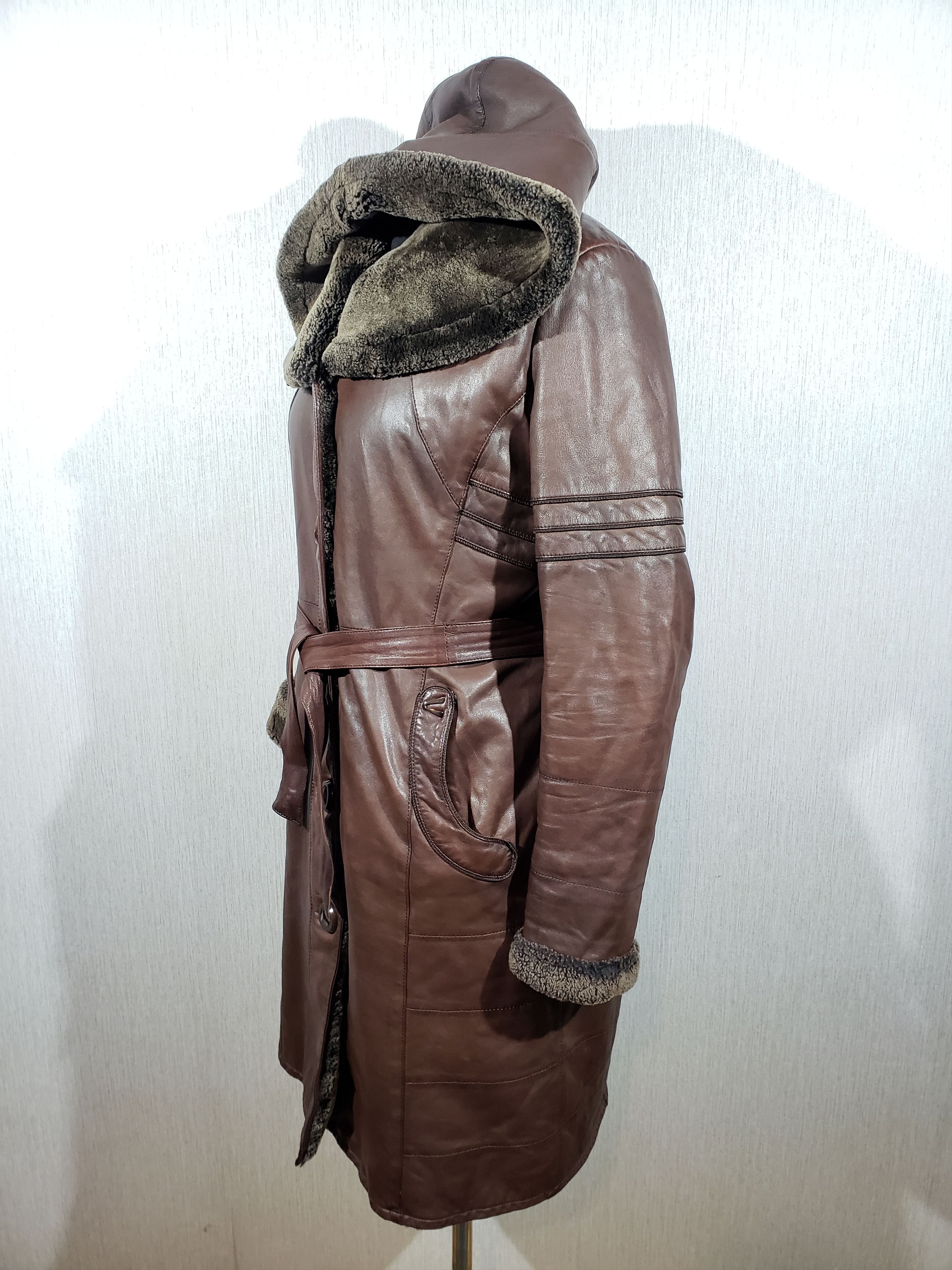 Other Stylish brown sheepskin coat with a warm hood. Size L / US 10 / IT 46 - 2 Thumbnail