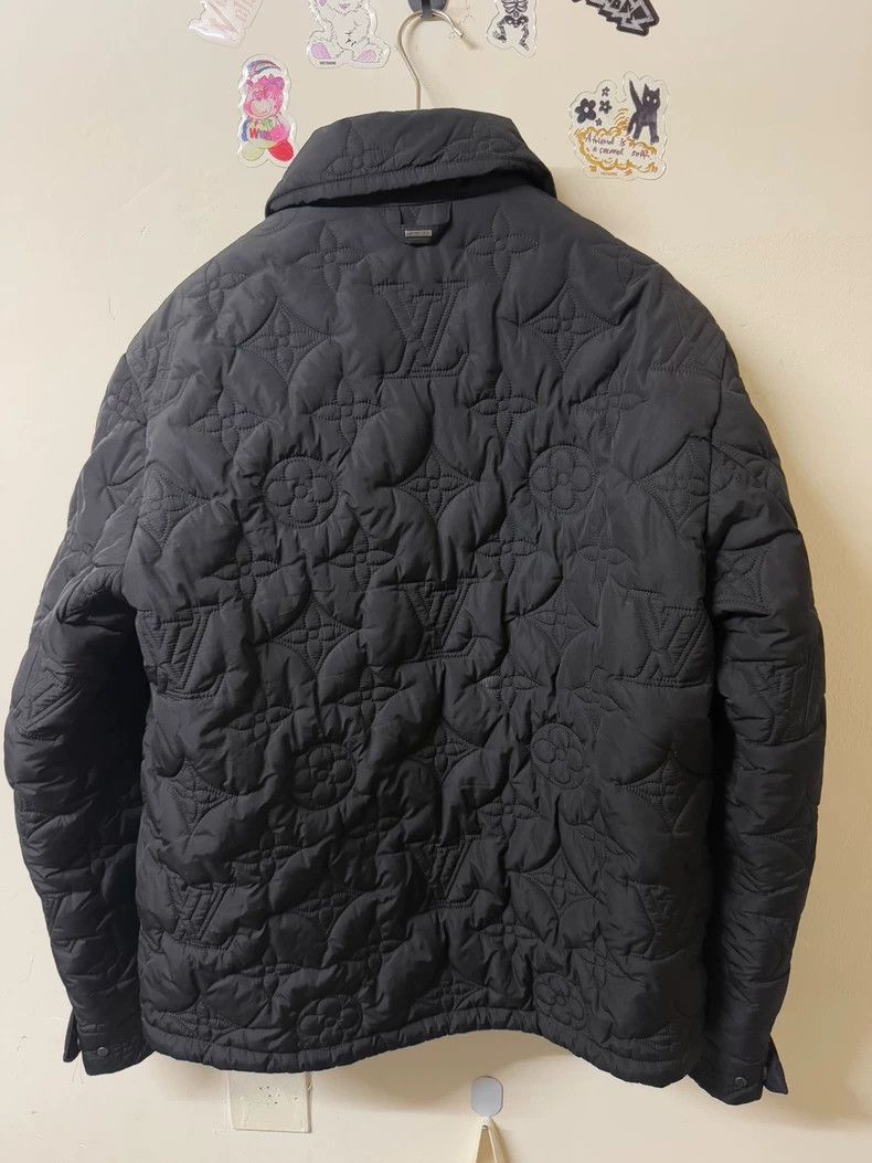 Louis Vuitton Louis VuittonBlack three-flower down jacket 2502-Nextarrow Size US M / EU 48-50 / 2 - 2 Thumbnail