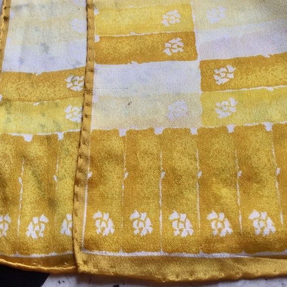 Vintage Vintage Yellow and White Silk Long Scarf Size ONE SIZE - 3 Thumbnail