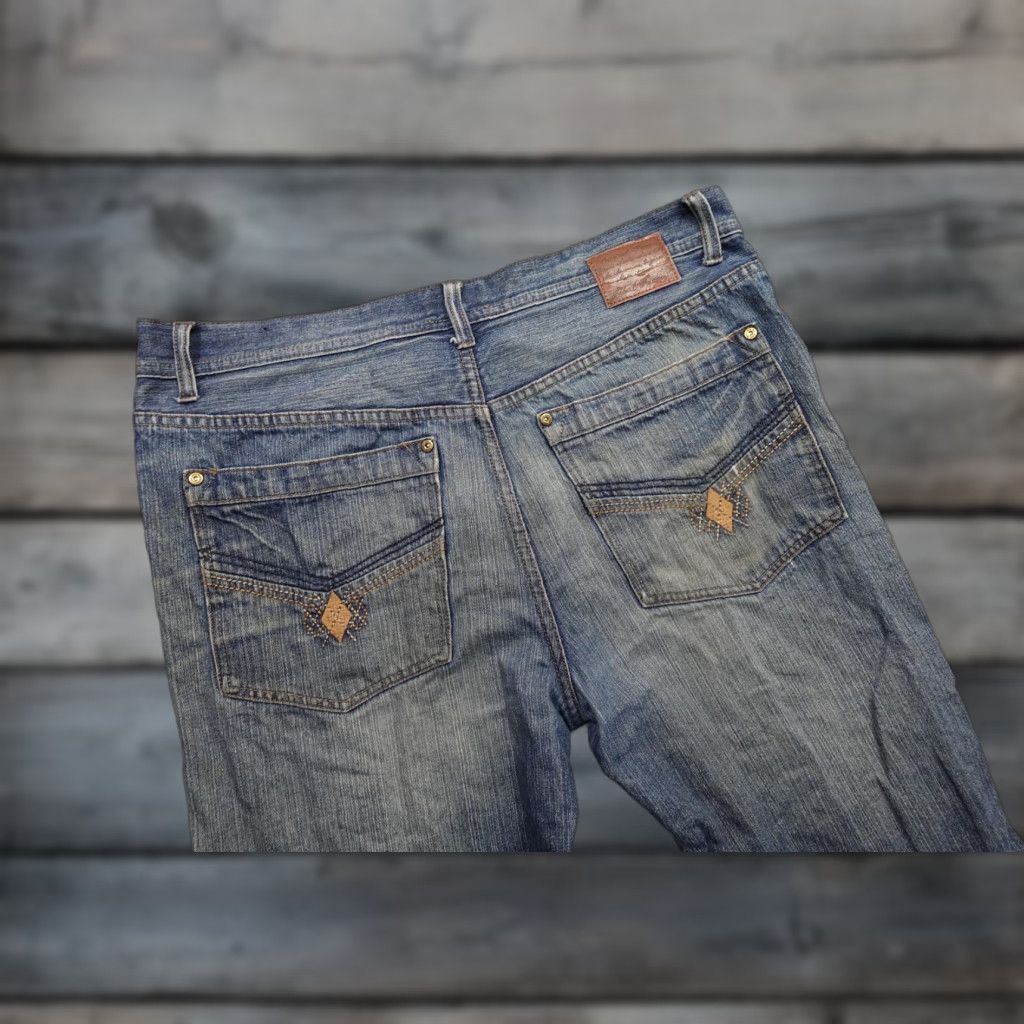 Phat Farm VINTAGE Phat Farm Jeans Mens 36x32 Blue Distressed Embroidered 5-Pocket Logo Denim Stonewash Straight 90s Mens Size US 36 / EU 52 - 1 Thumbnail