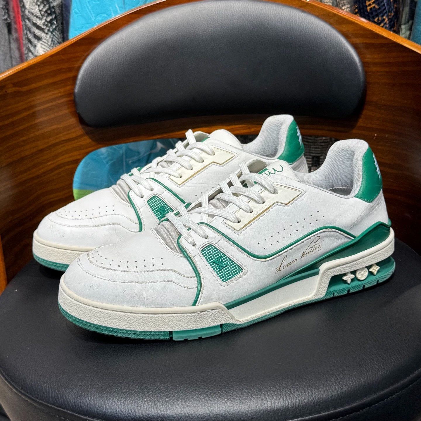 Louis Vuitton Louis Vuitton Training Green Lowtop Sneakers 9 Men Size US 9 / EU 42 - 1 Thumbnail