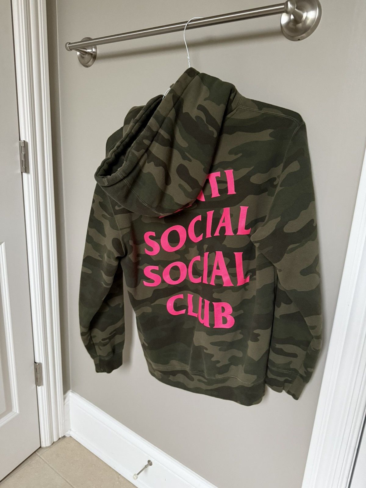 Anti Social Social Club Anti Social Social Club Camo Pink Lettering Hoodie Size US XS / EU 42 / 0 - 3 Thumbnail