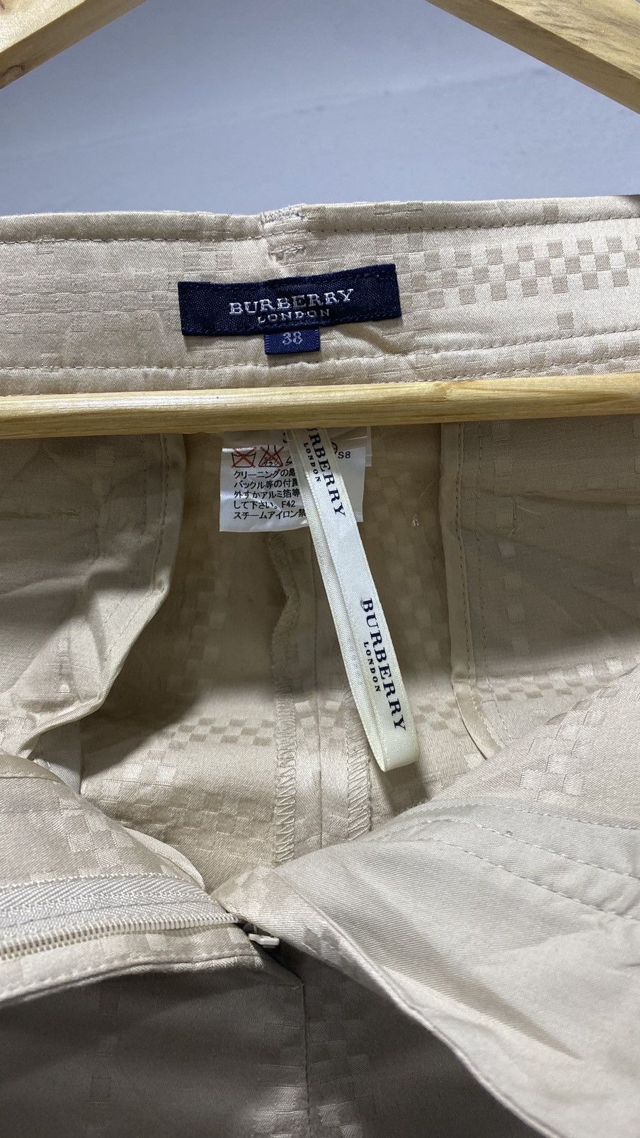 Burberry RARE GRAIL Burberry NovaCheck Casual Pants Size 26" / US 2 / IT 38 - 5 Thumbnail