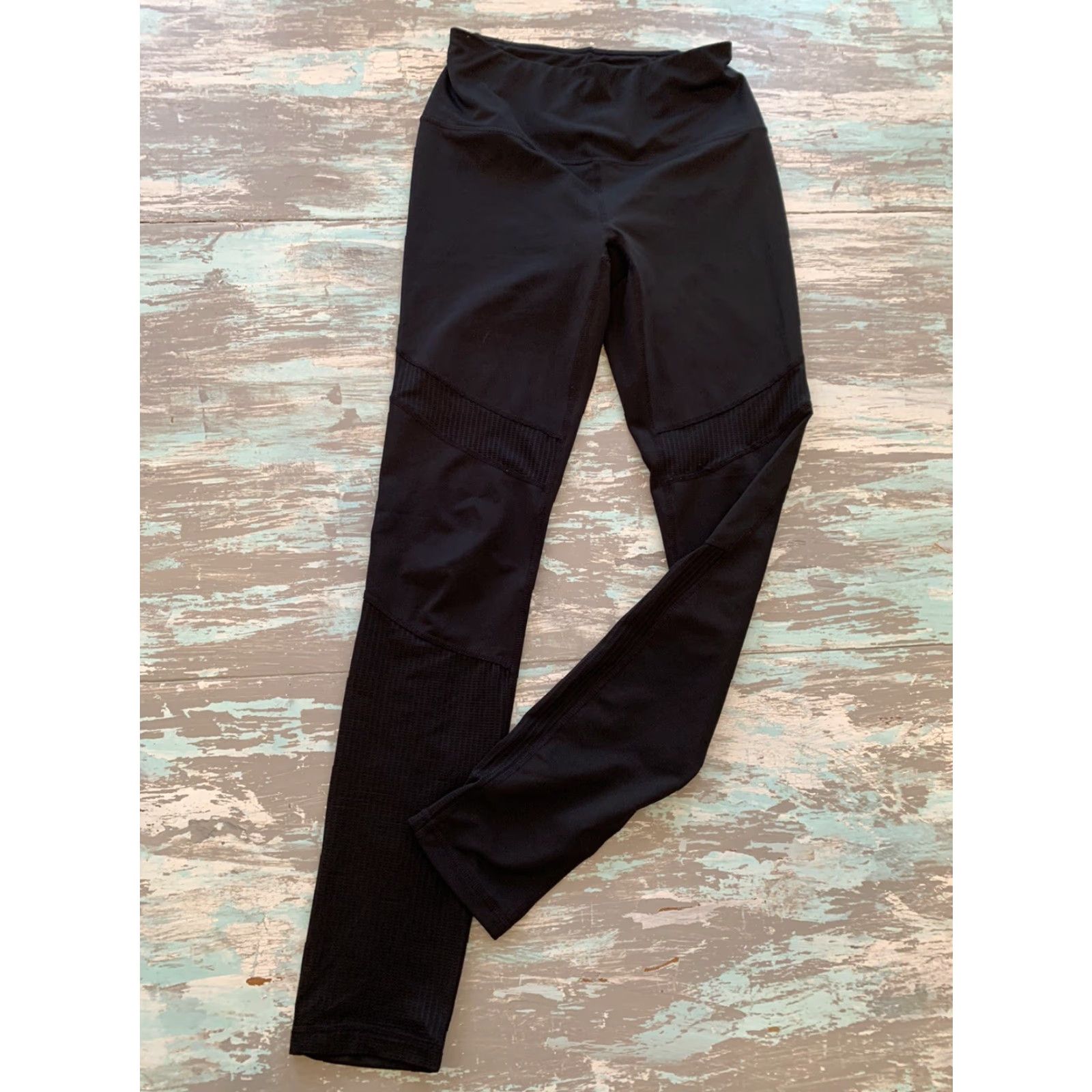 Reebok Reebok Women's Leggings Small Black Textured Activewear 30" Inseam Size 28" / US 6 / IT 42 - 2 Thumbnail