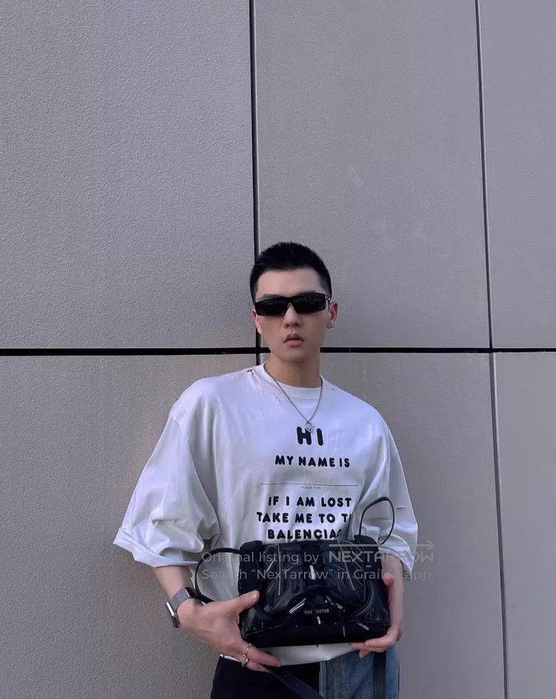 Balenciaga Balenciaga White 'Hi My Name is' slogan short-sleeve Size US M / EU 48-50 / 2 - 7 Thumbnail