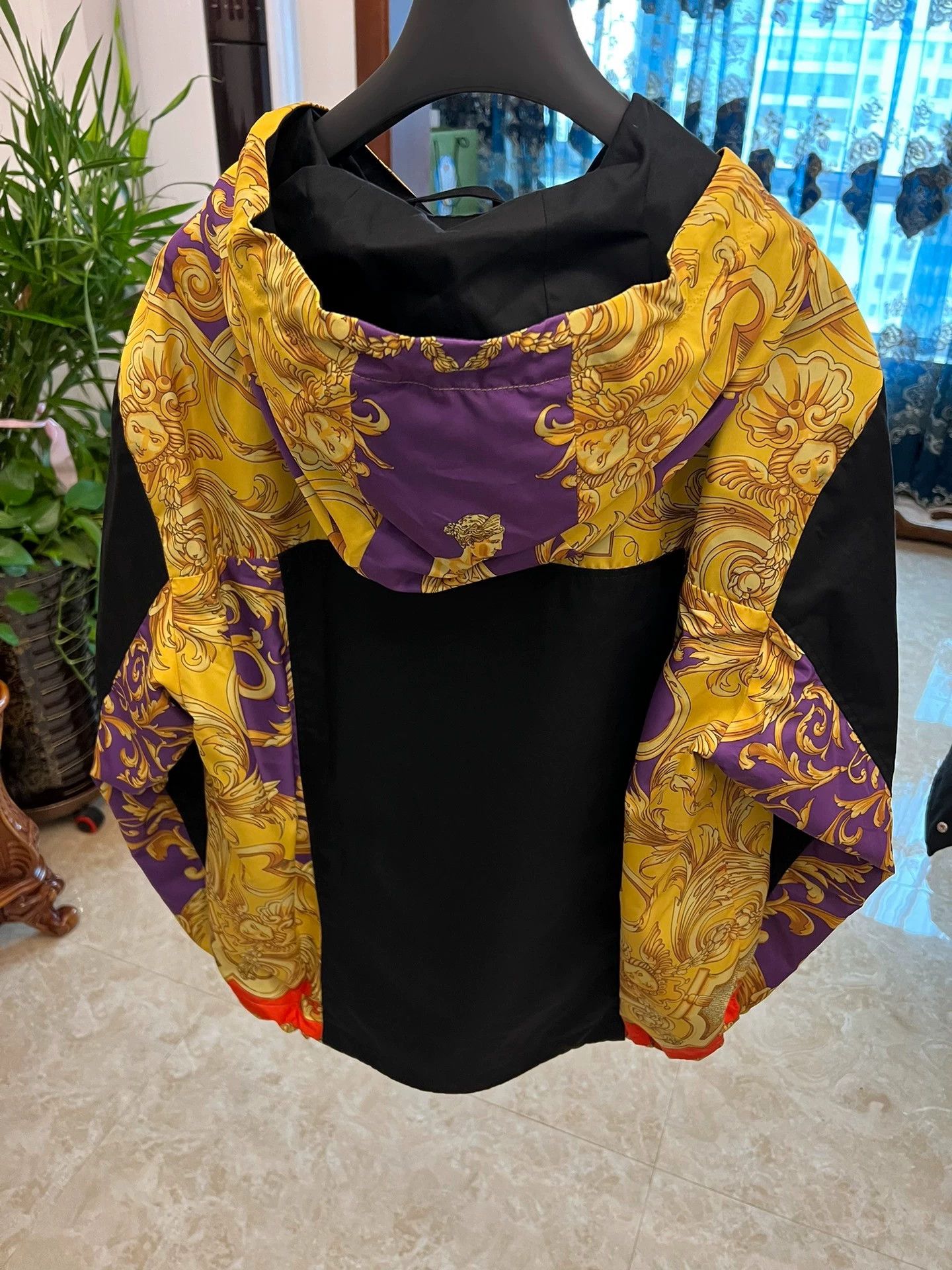 Versace Versace Classic Logo Paneled Jacket Size 44 (Fits 50) Size US S / EU 44-46 / 1 - 2 Thumbnail