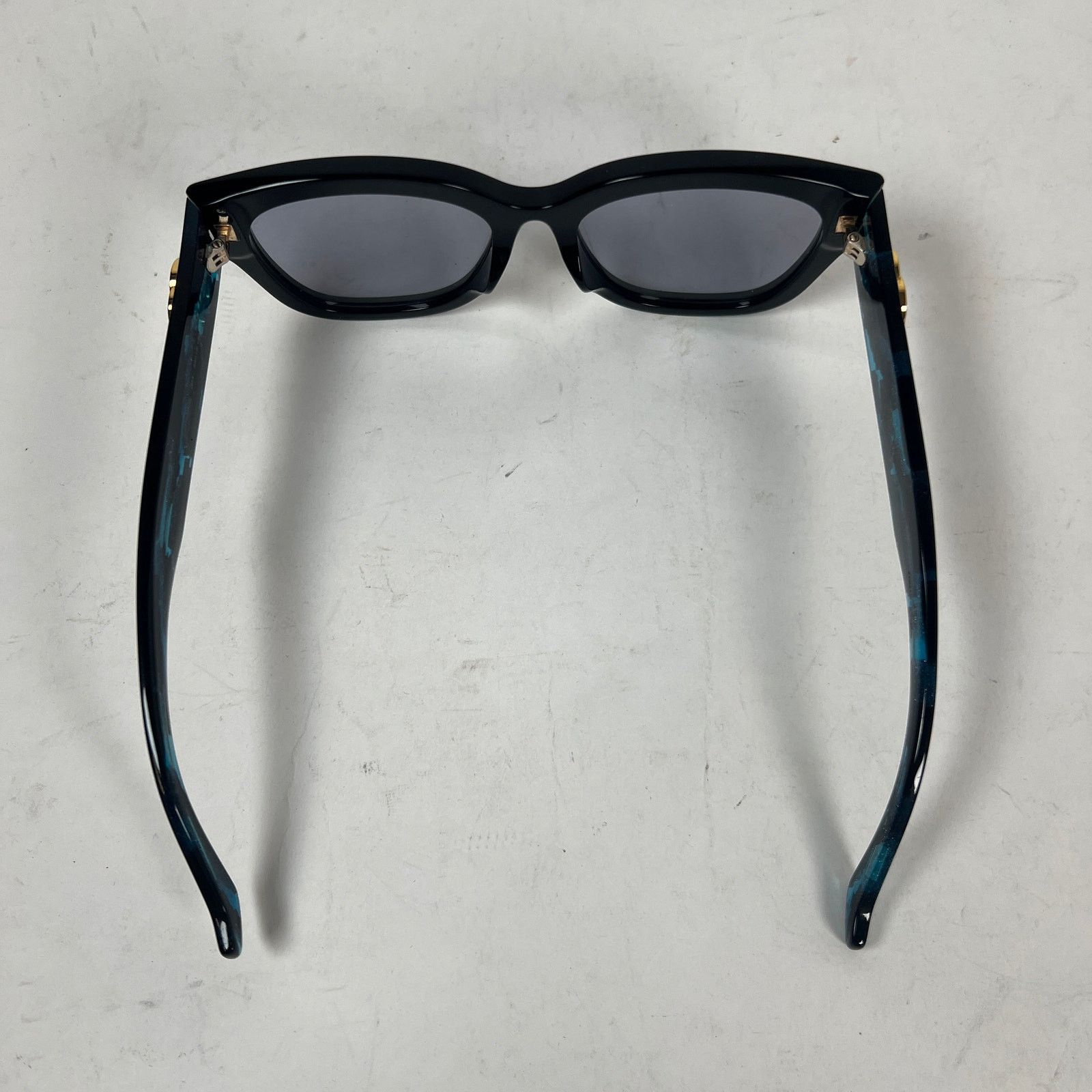 Gucci Gucci Black/Blue Butterfly Frame Sunglasses Size ONE SIZE - 7 Thumbnail