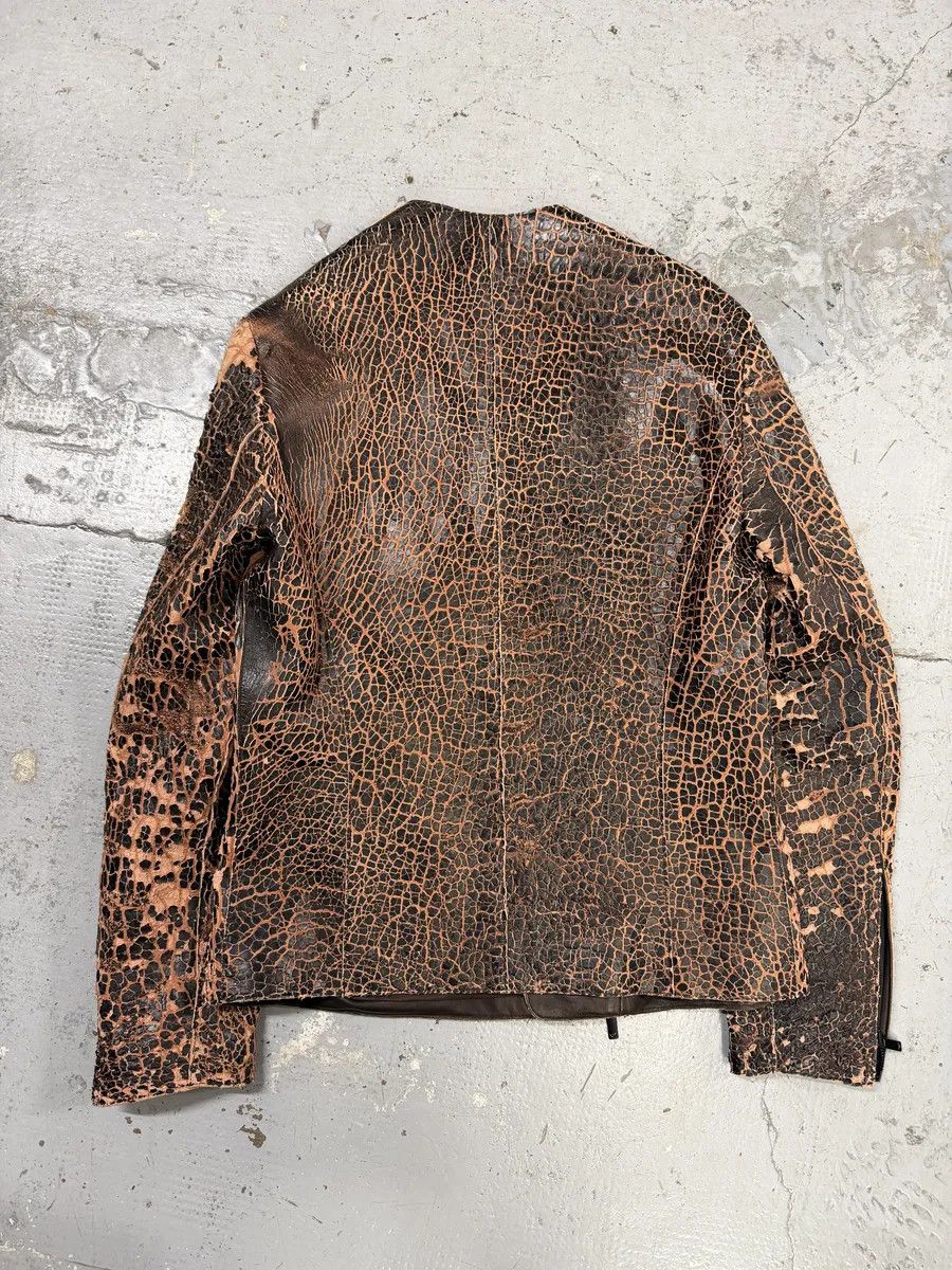Emporio Armani FW2018 Emporio Armani Vulcano Red & Black Eroded Leather Jacket Size US M / EU 48-50 / 2 - 2 Thumbnail