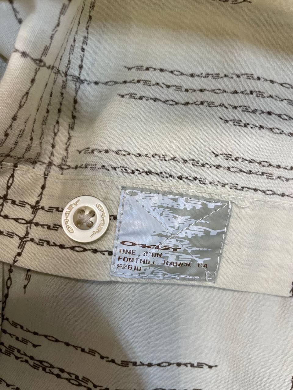 Oakley Y2K Oakley Vintage Monogram Short Sleeve Shirt, Sz-L Size US L / EU 52-54 / 3 - 15 Thumbnail