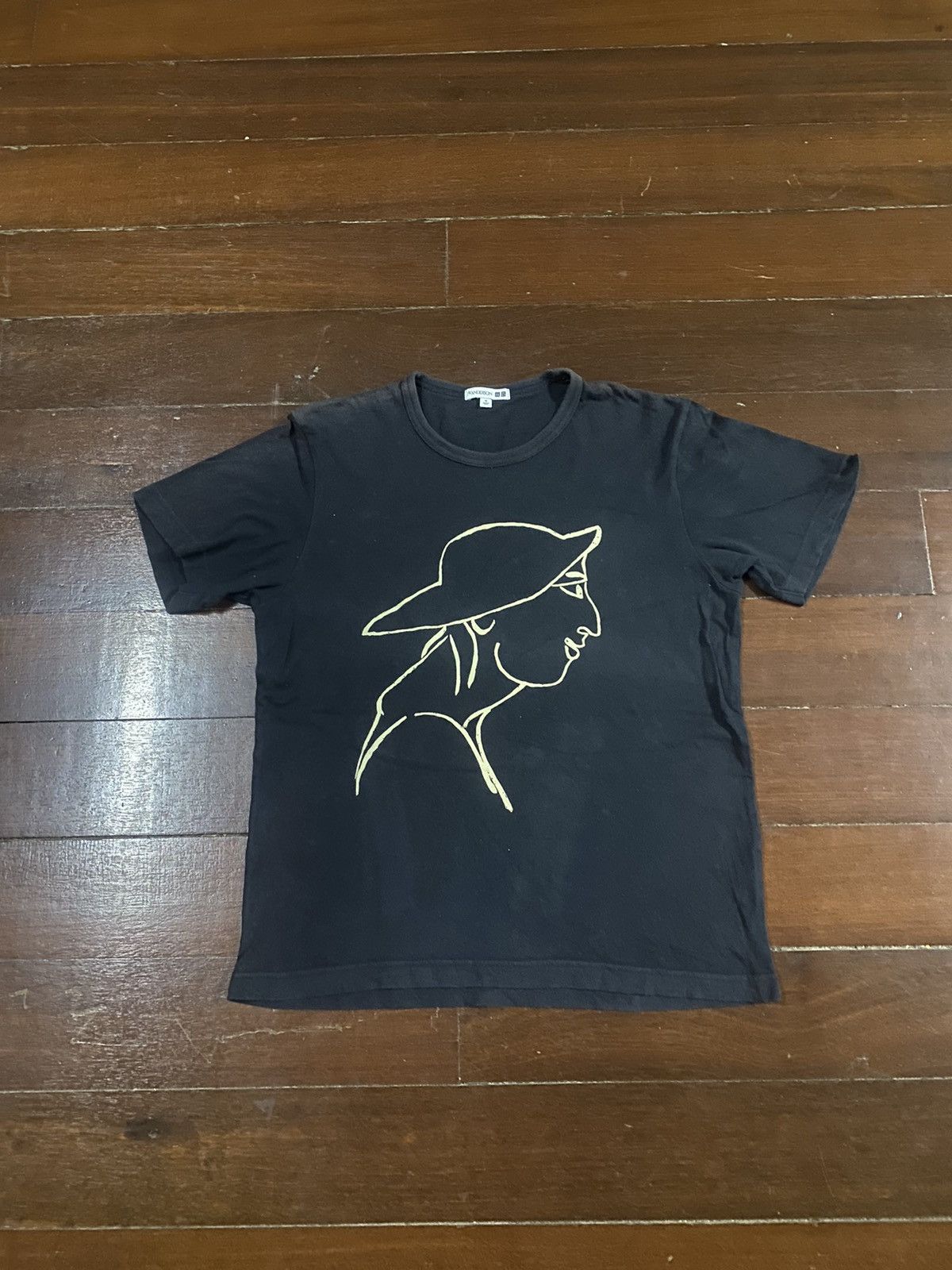 JW Anderson × Japanese Brand × Uniqlo Vintage Uniqlo x JW Anderson Graphic T-shirt Size US M / EU 48-50 / 2 - 2 Thumbnail