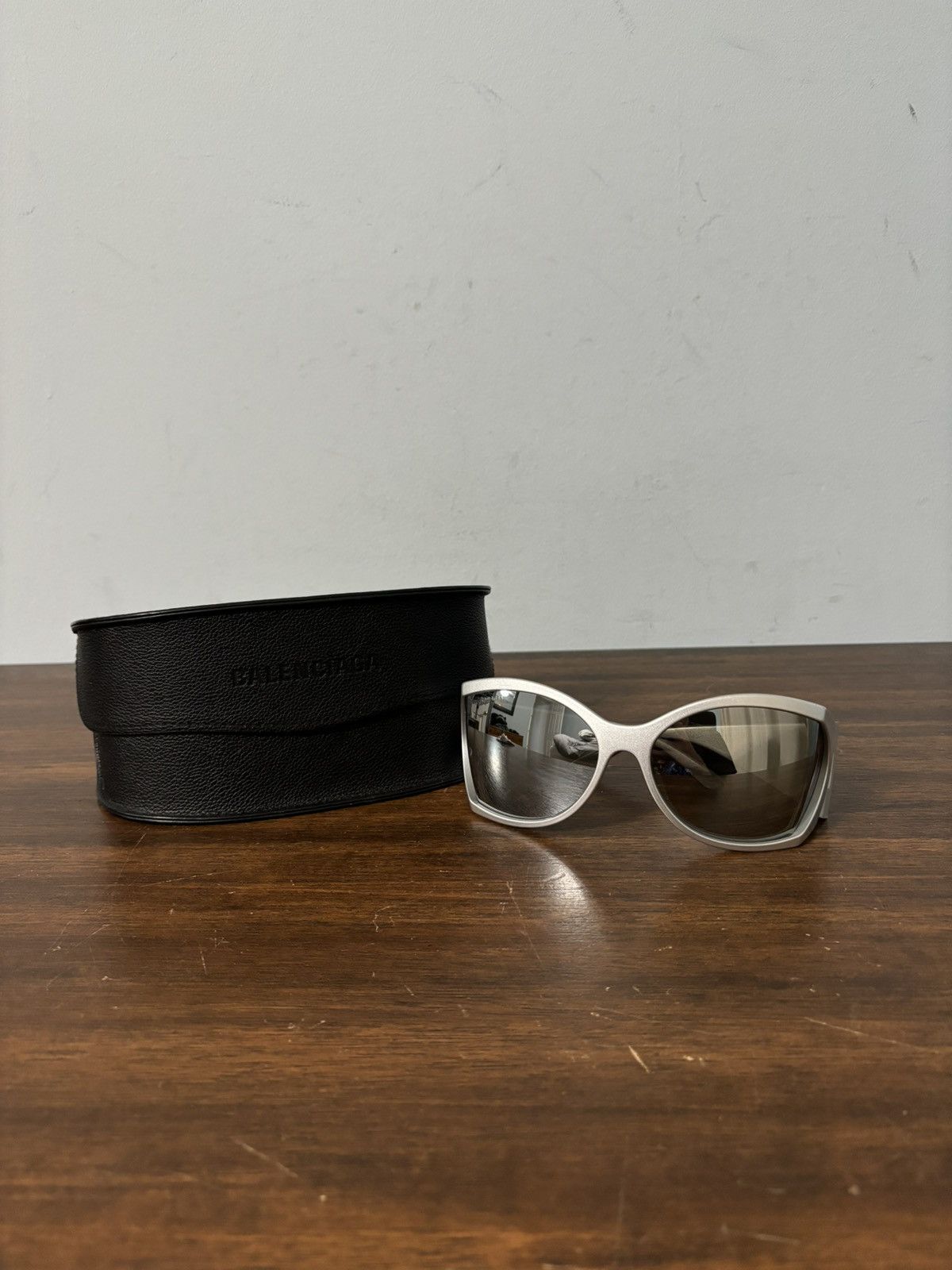 Balenciaga Balenciaga Wrap 72mm Sunglasses Silver Size ONE SIZE - 1 Thumbnail