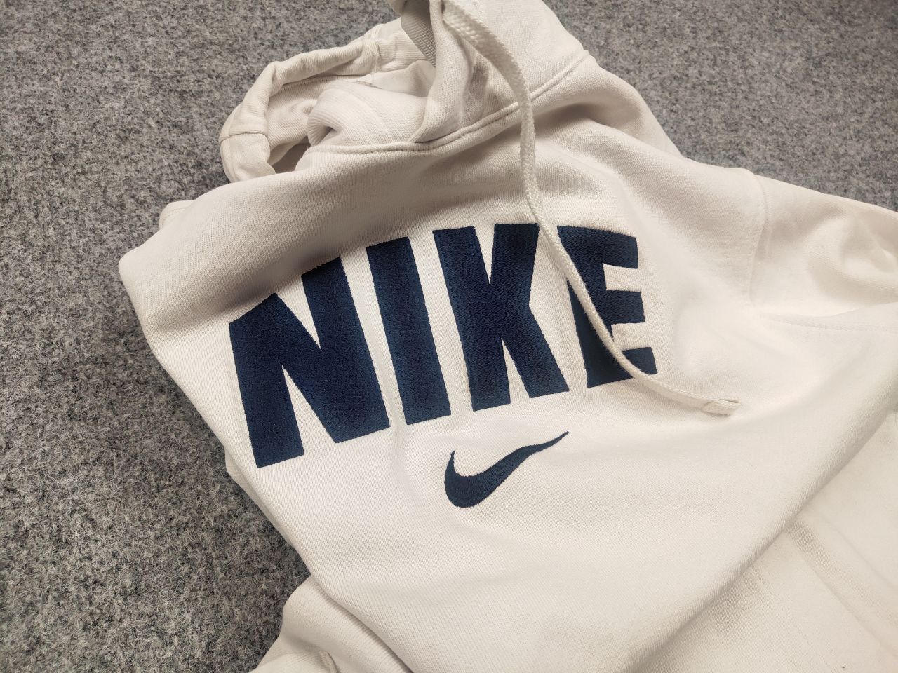 Nike Nike Vintage embroidered big center swoosh logo Beige Hoodie Size US M / EU 48-50 / 2 - 11 Thumbnail