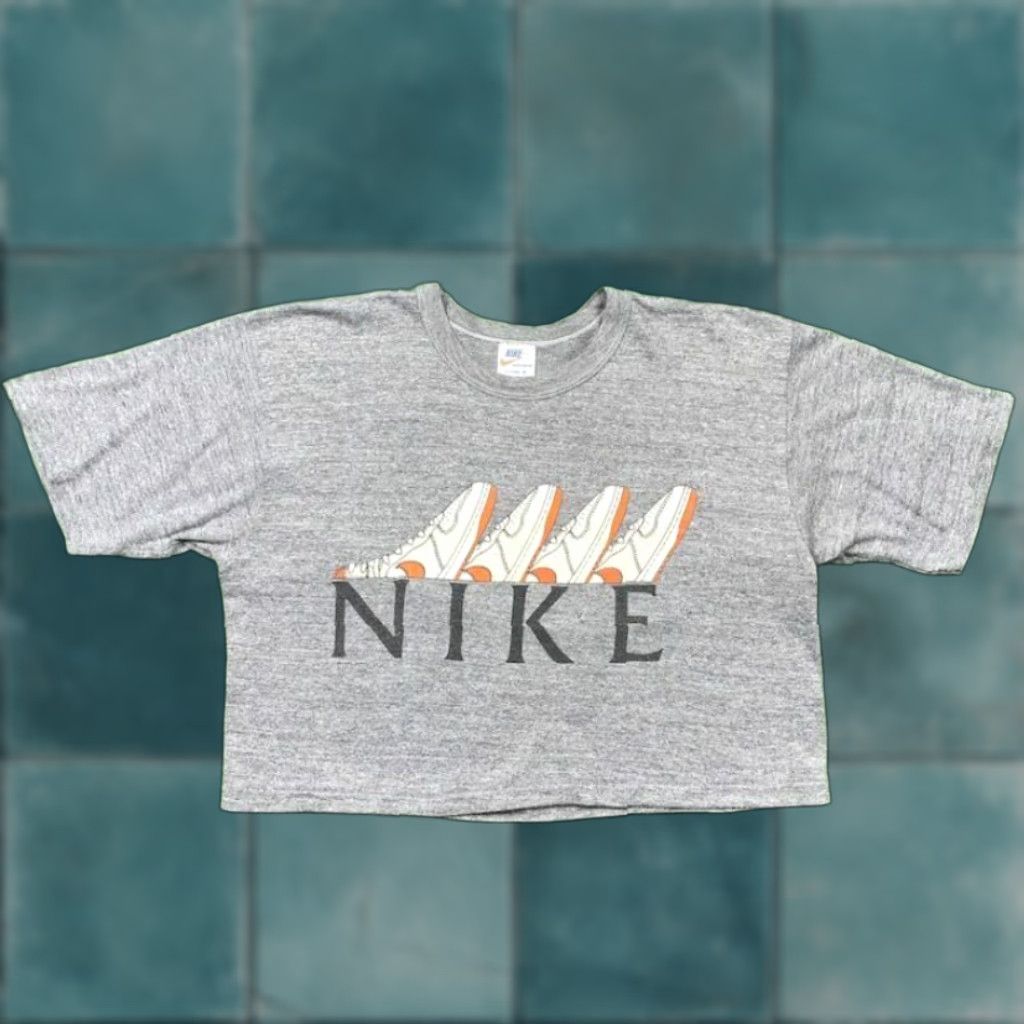Nike VINTAGE Nike T-Shirt XL Gray Short Sleeve Crew Neck Graphic Tee 1980s Jordan 1 Chicago Bred Mens Size US XL / EU 56 / 4 - 1 Thumbnail