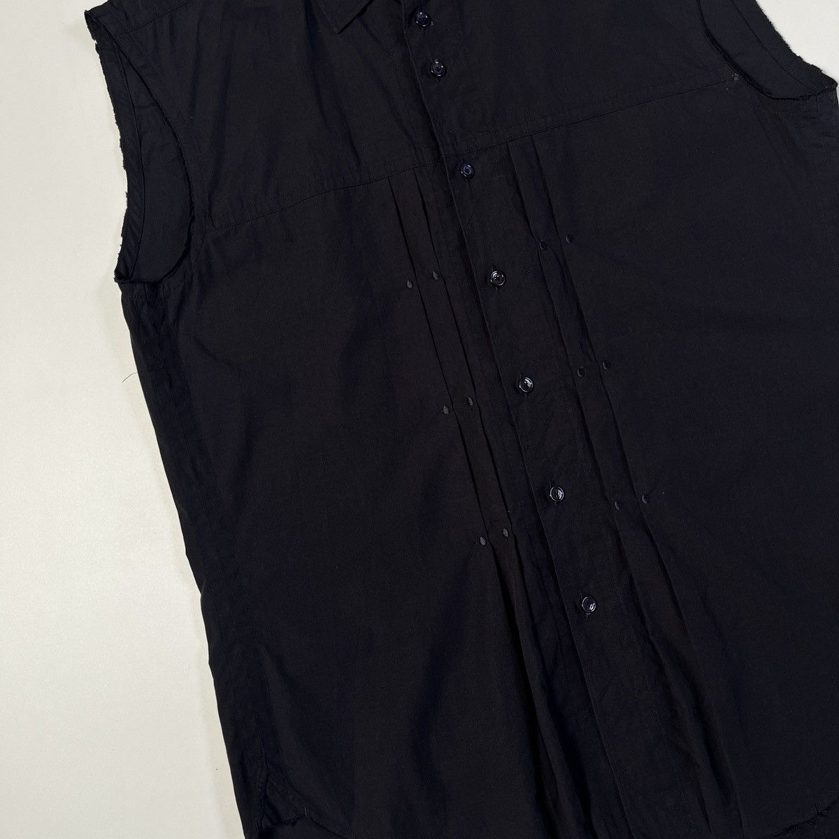 Takahiromiyashita The Soloist. TAKAHIROMIYASHITA cut off sleeve button shirt Size US XS / EU 42 / 0 - 7 Thumbnail