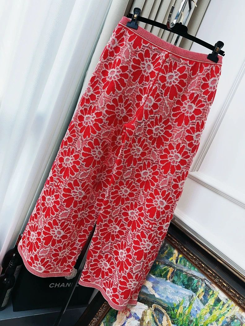 Chanel Chanel 20p red flower hollow knitted wide-leg trousers Size 26" / US 2 / IT 38 - 2 Thumbnail