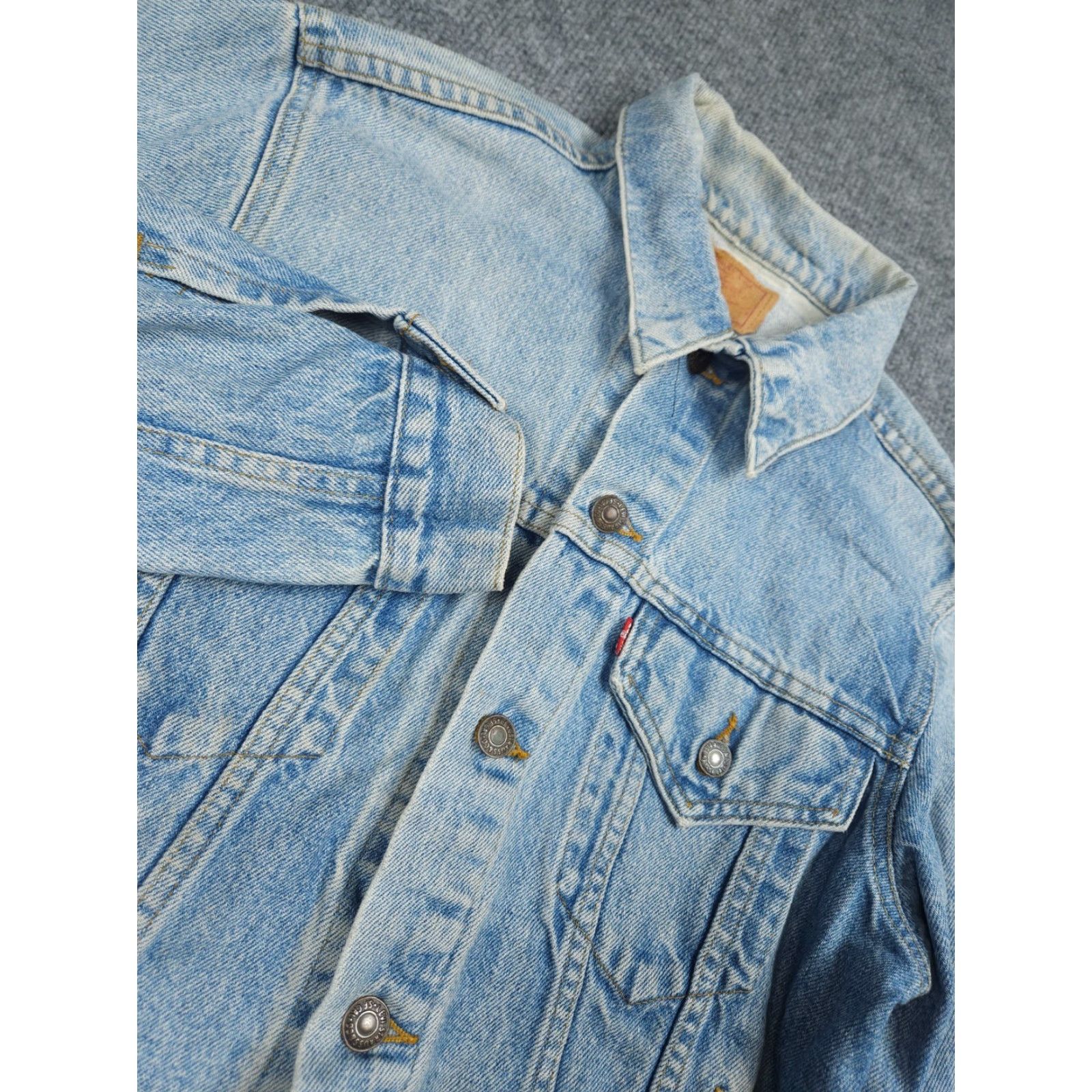 Levi's VINTAGE Levi's Trucker Jacket Denim Blue 40R Men Regular Chest 39" Slim Washed Cotton Lining Button Front Casual Size US 40 / EU 56 - 4 Thumbnail