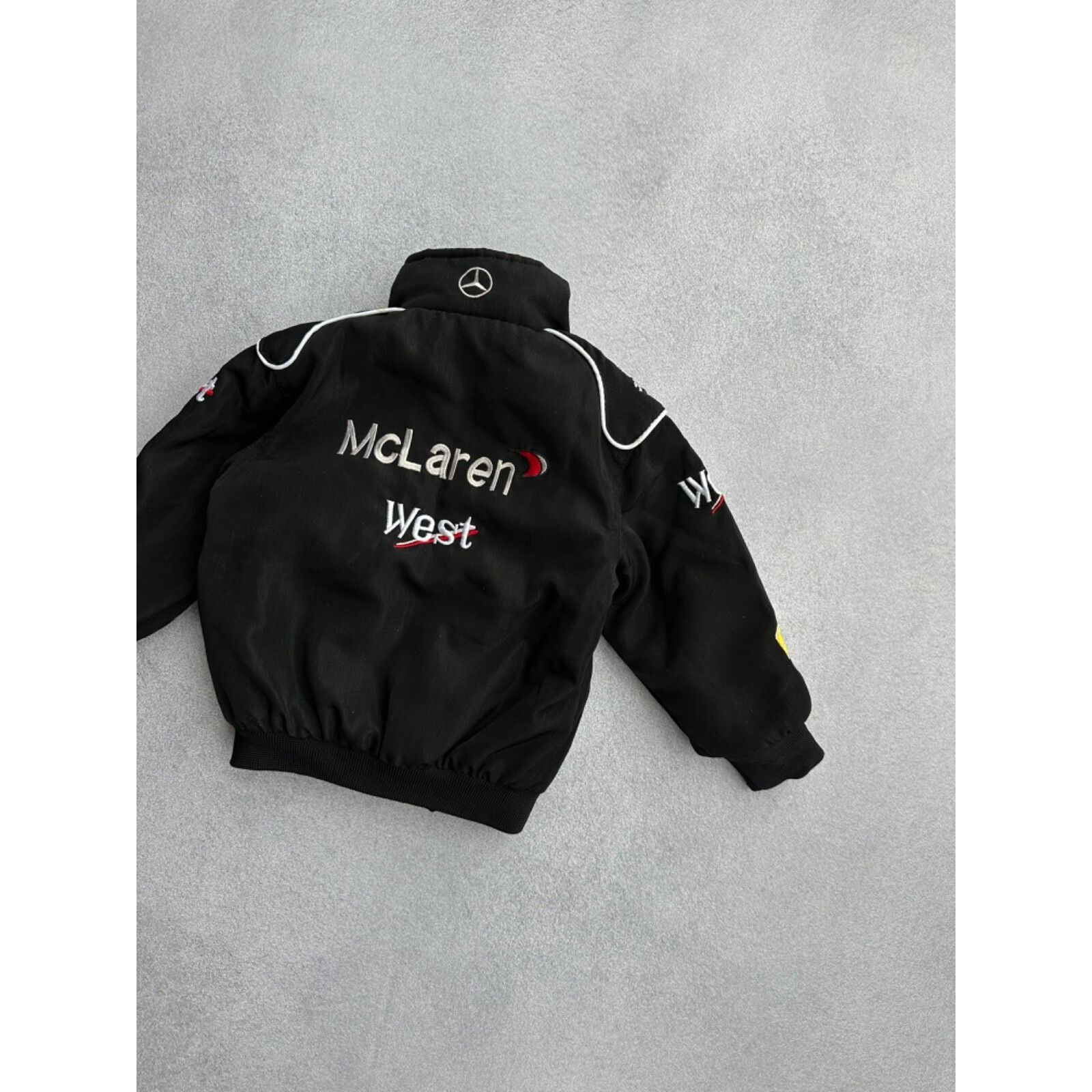 Formula 1 VTG Formula 1 Racing Mercedes Warsteiner Kids Jacket Size US XXS / EU 40 - 8 Thumbnail