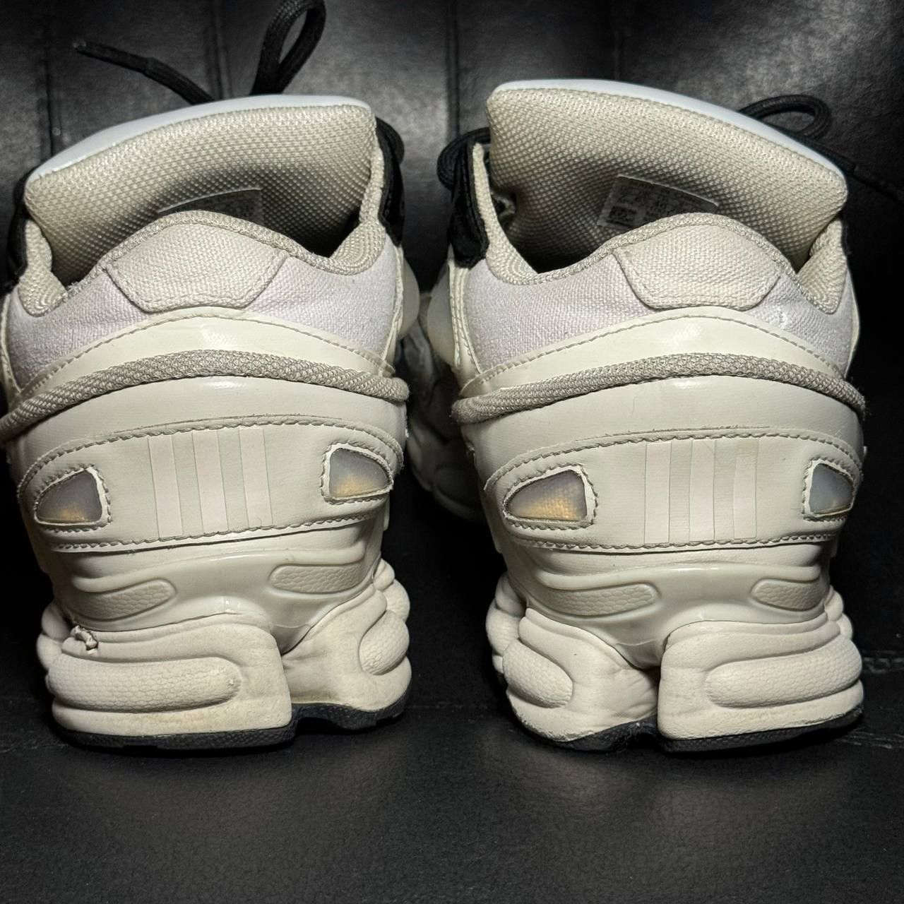 Adidas × Raf Simons 7us Adidas Raf Simons Ozweego Cream White Size US 7 / EU 40 - 2 Thumbnail