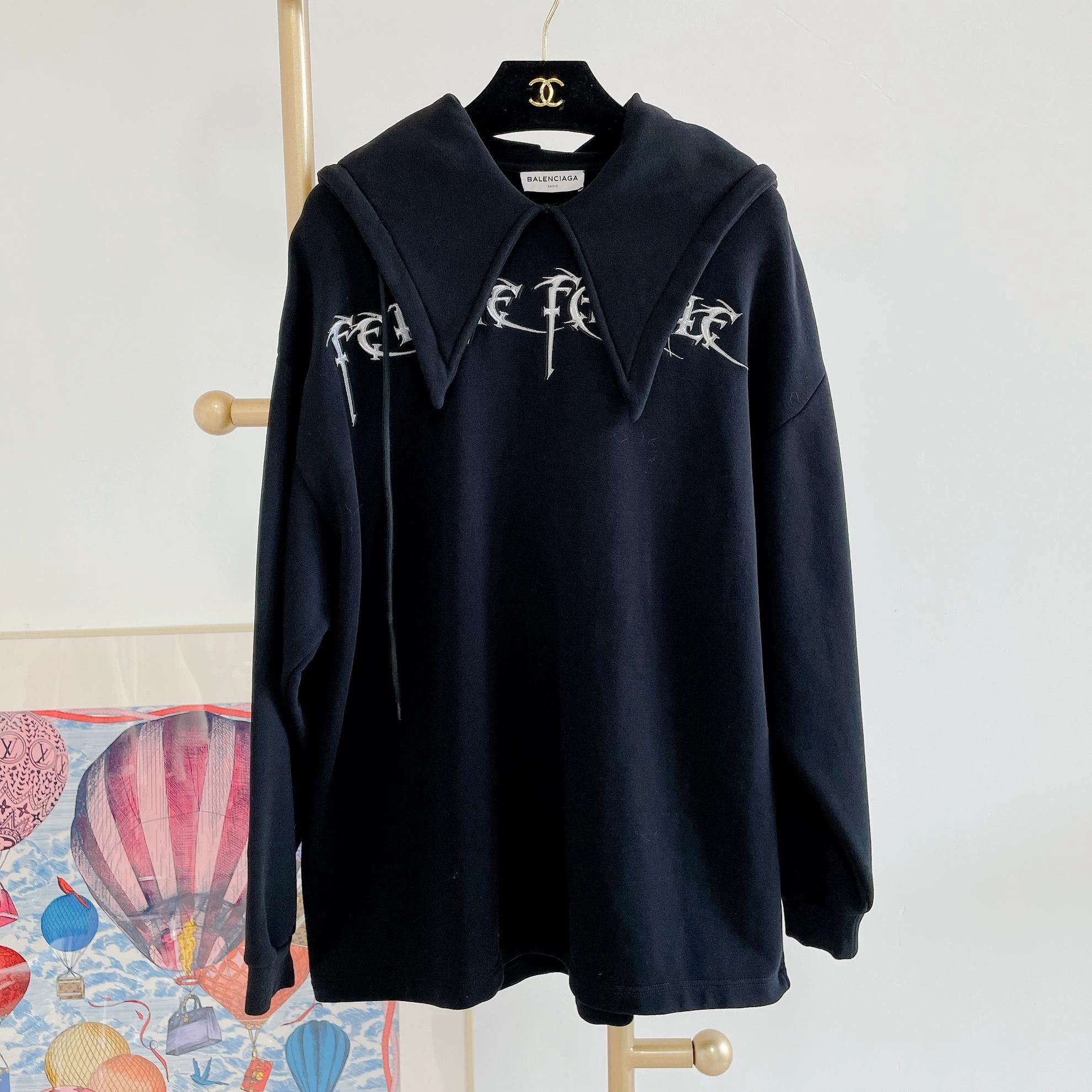 Balenciaga Balenciaga Black Hoodie XS Consignment Size XS / US 0-2 / IT 36-38 - 1 Thumbnail