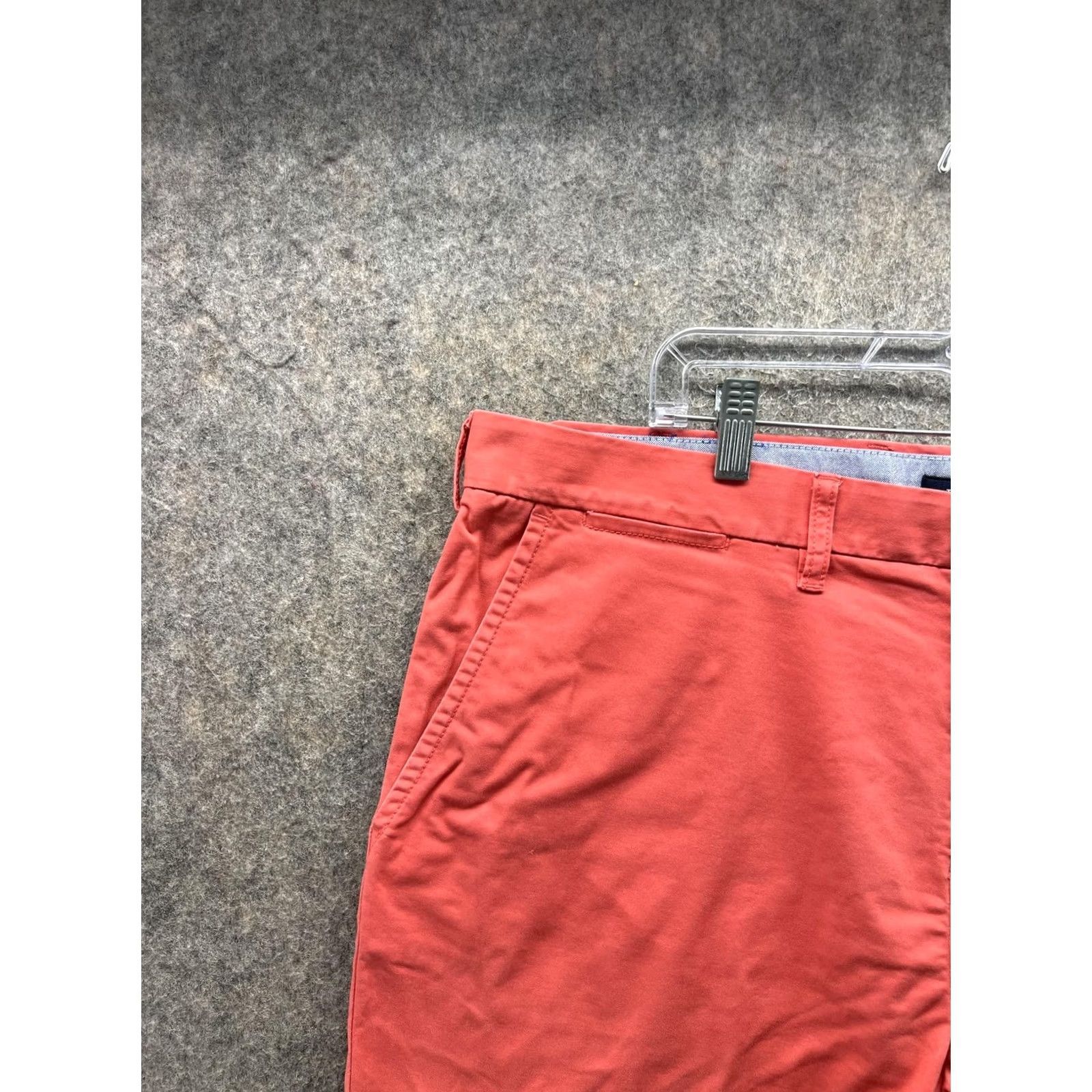 Tommy Hilfiger Tommy Hilfiger Shorts Mens 38 Red Chino Flat Front 9 Inseam Casual Summer Flat Front Pockets Slashed Pocket Mens 38 Red Casual Summer Size US 38 / EU 54 - 6 Thumbnail