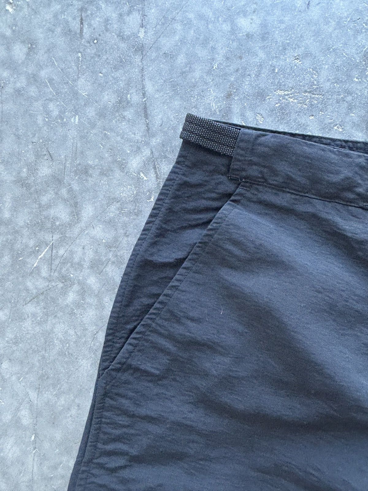 Guess Vintage 90s Guess Nylon Track Pants Baggy Fit Size US 32 / EU 48 - 2 Thumbnail