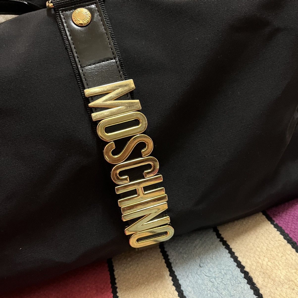 Japanese Brand × Moschino × Vintage Authentic Moschino Nylon Large Travel Bag Size ONE SIZE - 4 Thumbnail