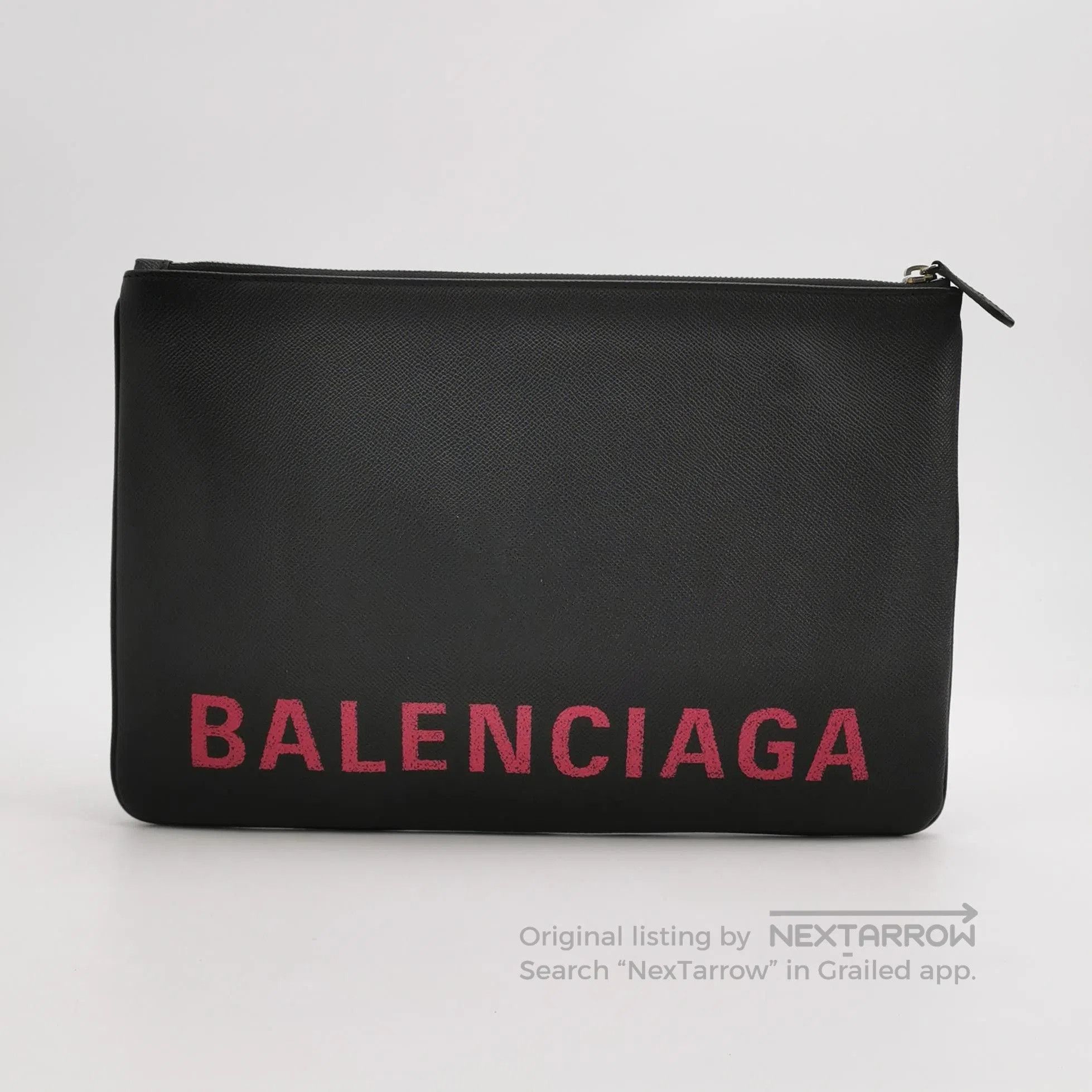 Balenciaga Balenciaga Leather Logo Zip Clutch. Size ONE SIZE - 1 Thumbnail