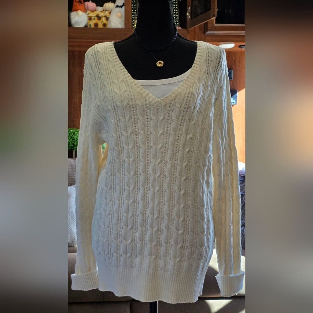 St. Johns Bay St. Johns Bay Women's Cream Cable Knit Sweater Size XL / US 12-14 / IT 48-50 - 1 Thumbnail