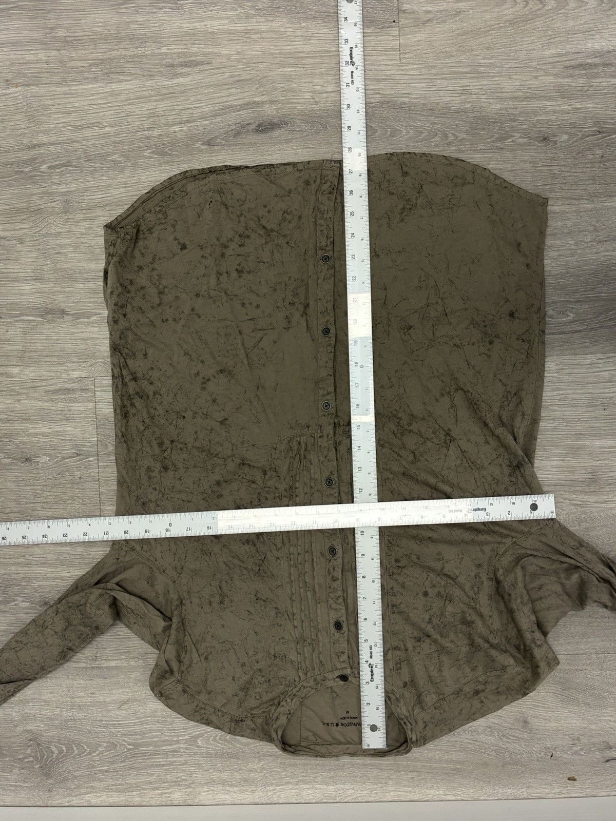 John Varvatos Crinkled Pleated Shirt medium. Size US M / EU 48-50 / 2 - 8 Thumbnail