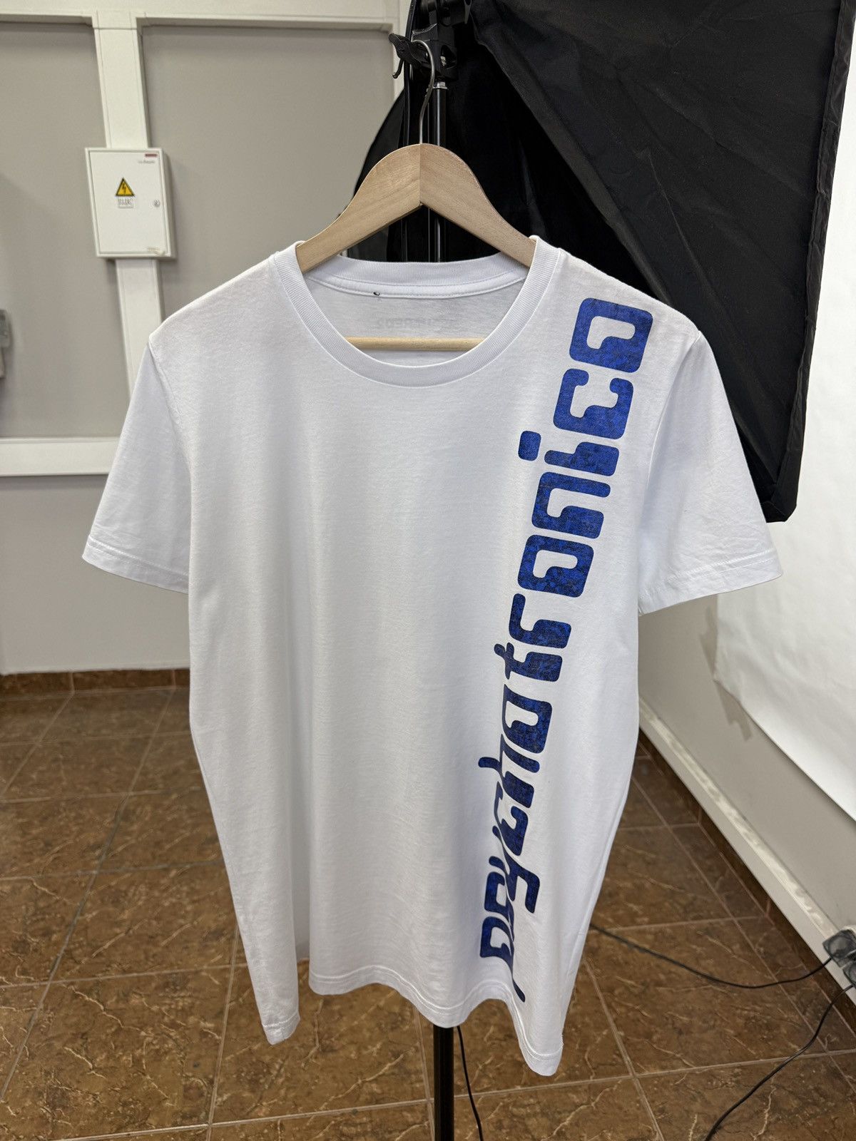 Dsquared2 🇮🇹 Y2K Dsquared2 Psychotronico Print T-Shirt Rare Retro Hype Size US L / EU 52-54 / 3 - 1 Thumbnail