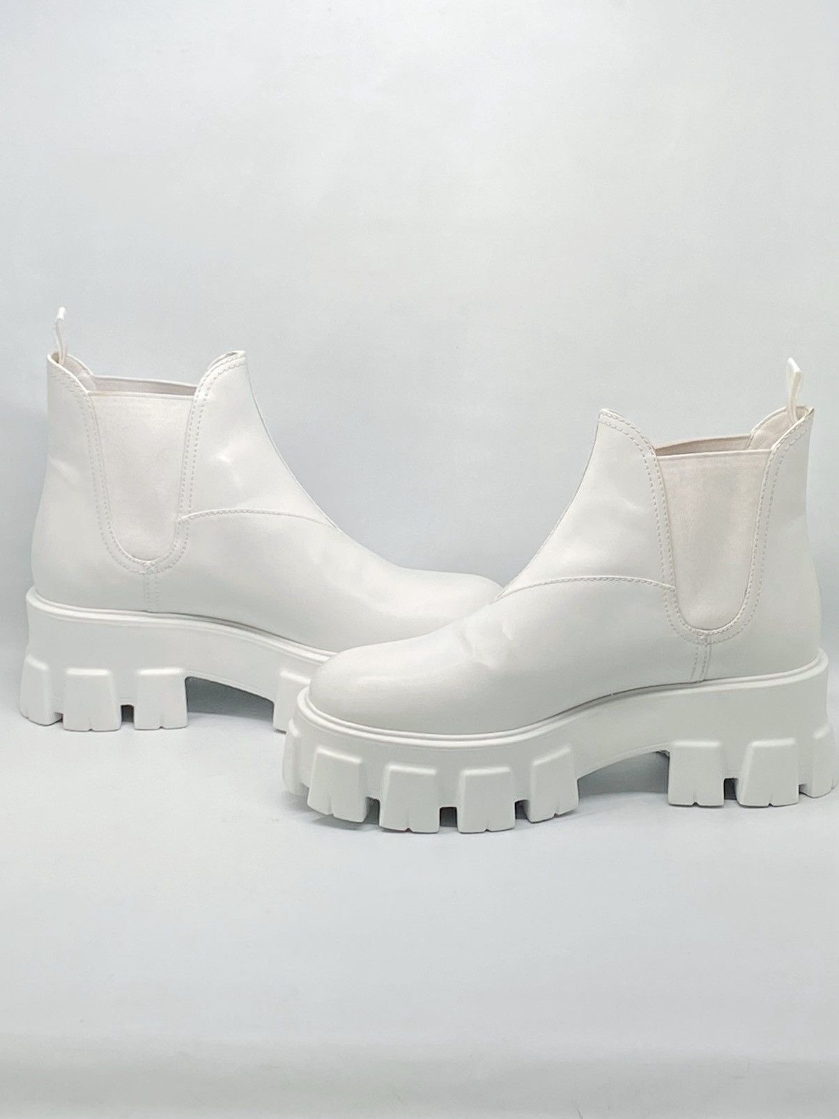 Prada Prada Monolith Leather Lug-Sole Chelsea Boots size 37 Size US 7 / IT 37 - 3 Thumbnail