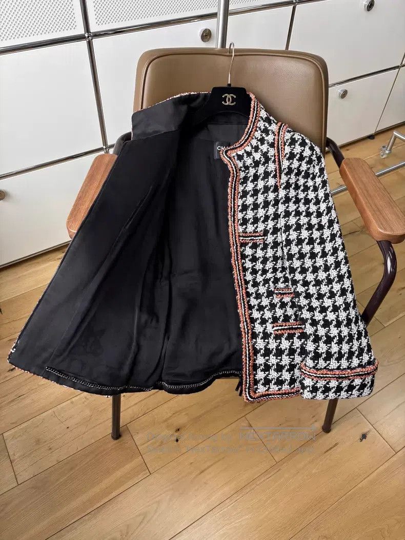 Chanel Chanel 17 Ground Control Centre Series Black and White Bir Size XS / US 0-2 / IT 36-38 - 5 Thumbnail