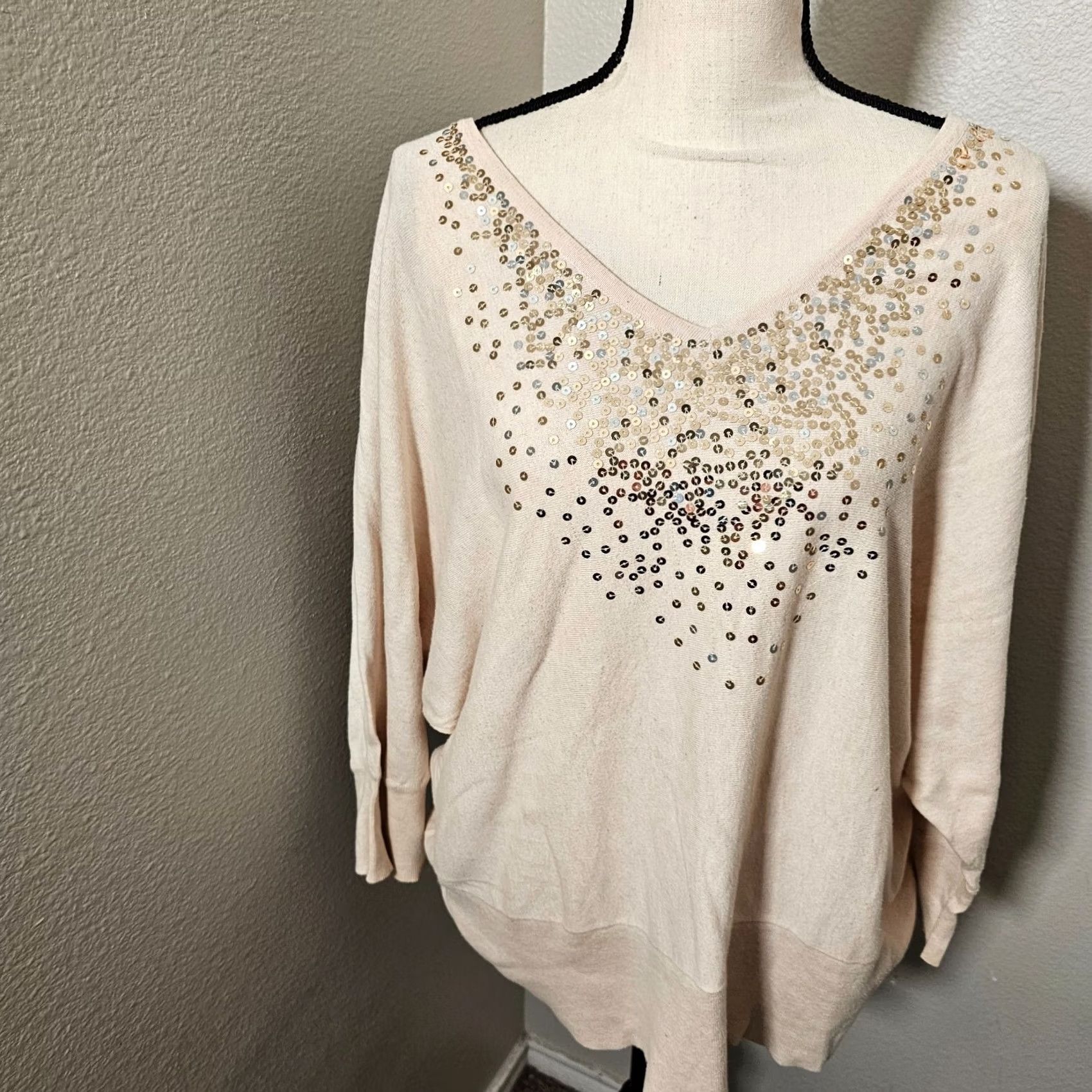 Vintage VINTAGE Ashley Stewart Women’s Plus Size Blouse Shirt V Neck Sequin Long Sleeve Beige 20 Womens Size 3XL / US 20-22 - 2 Thumbnail