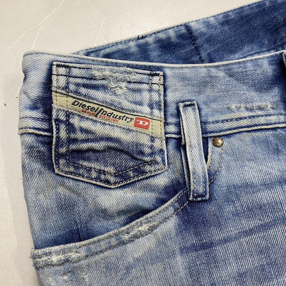 Diesel DIESEL INDUSTRY SKINNY DISTRESSED DENIM Size 30" / US 8 / IT 44 - 16 Thumbnail