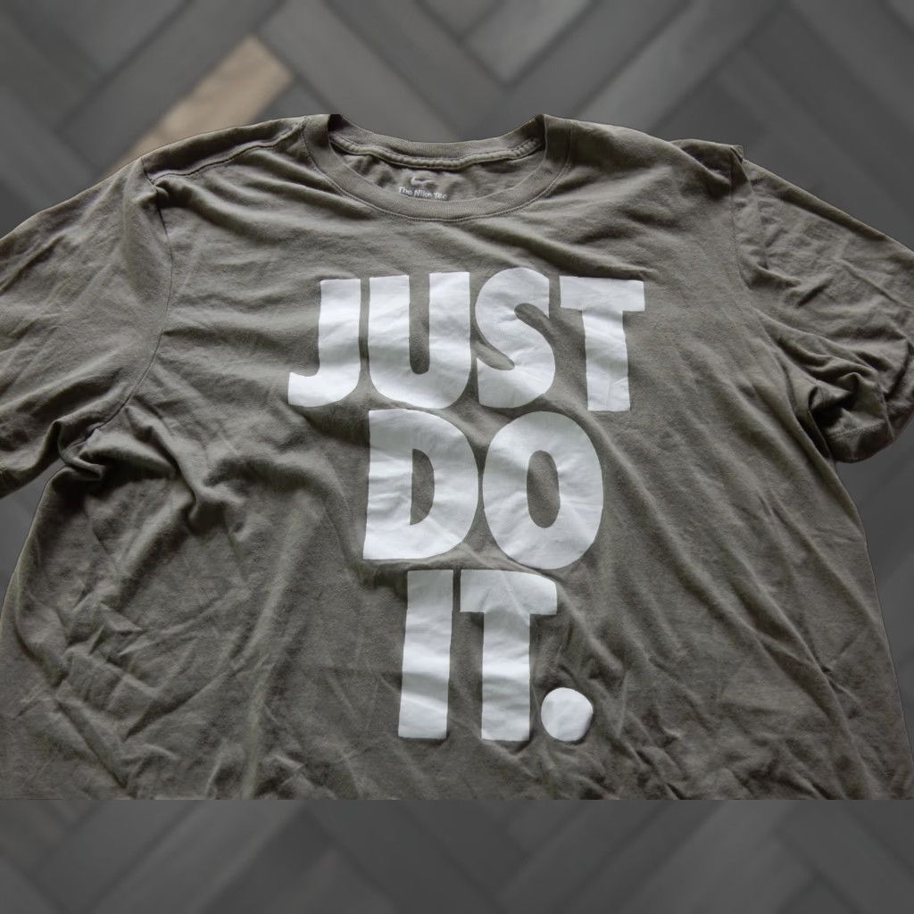 Nike Nike Men's T-Shirt XL Green Just Do It Cotton Short Sleeve Sportswear Size US XL / EU 56 / 4 - 1 Preview