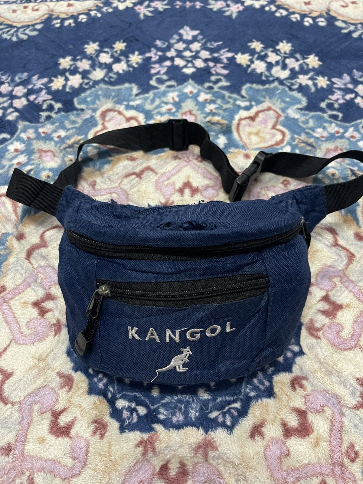 Kangol Kangol Pouch Bag (Distress) Size ONE SIZE - 1 Thumbnail
