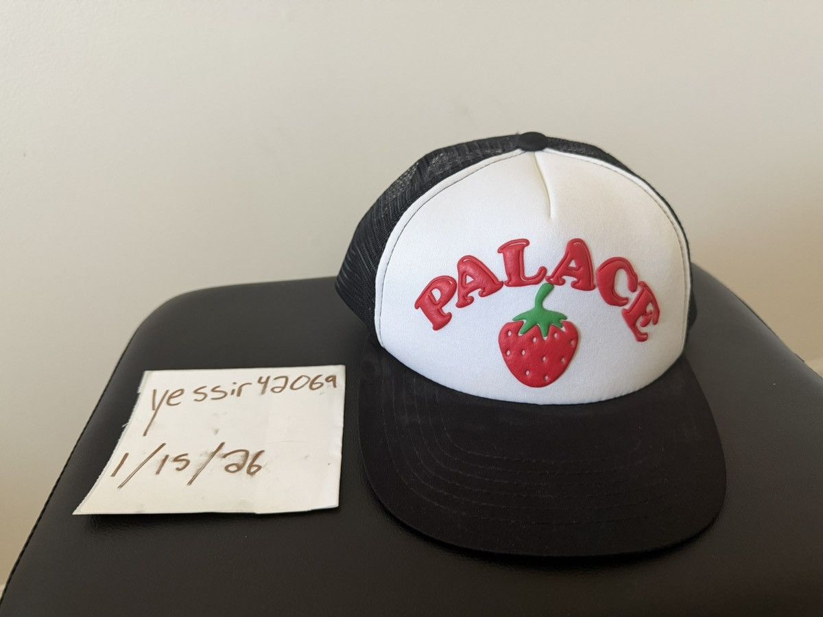 Palace Trucker Hat | Grailed