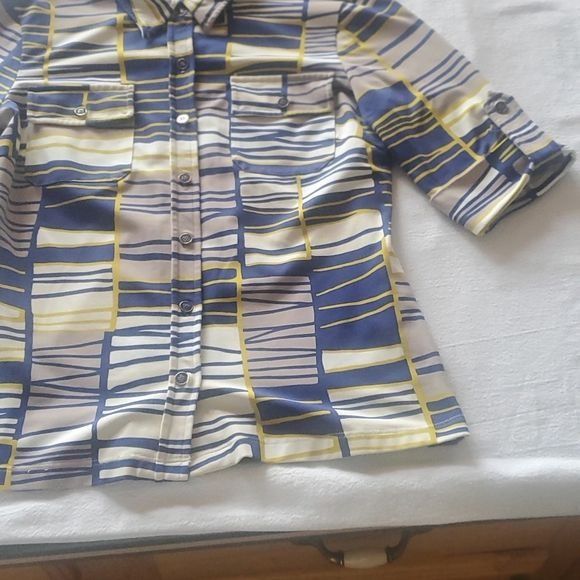 J.McLaughlin J. McLaughlin Short Sleeve Button Down Sz. XS Blouse Size XS / US 0-2 / IT 36-38 - 6 Thumbnail