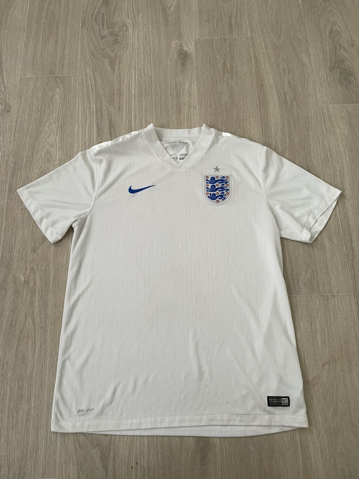 Nike Nike England soccer jersey Size US L / EU 52-54 / 3 - 1 Thumbnail