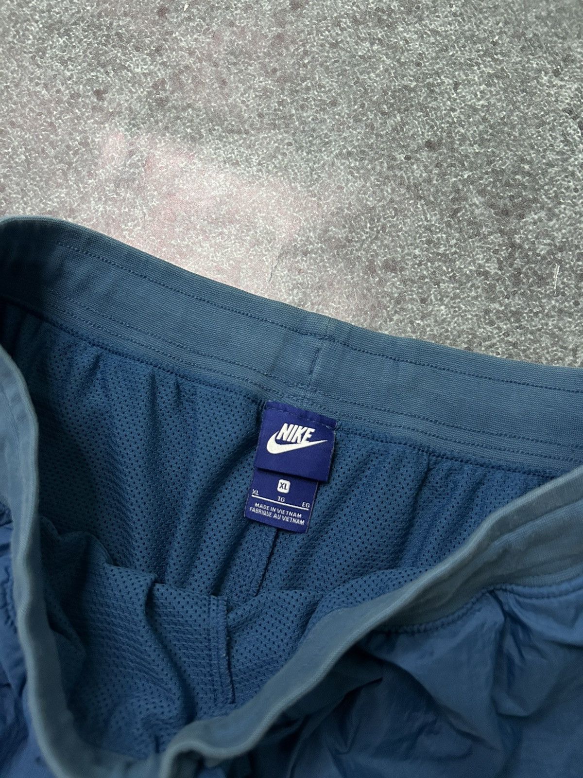 Nike × Vintage SHORTS NIKE NYLON BIG SWOOSH Size US 34 / EU 50 - 3 Thumbnail