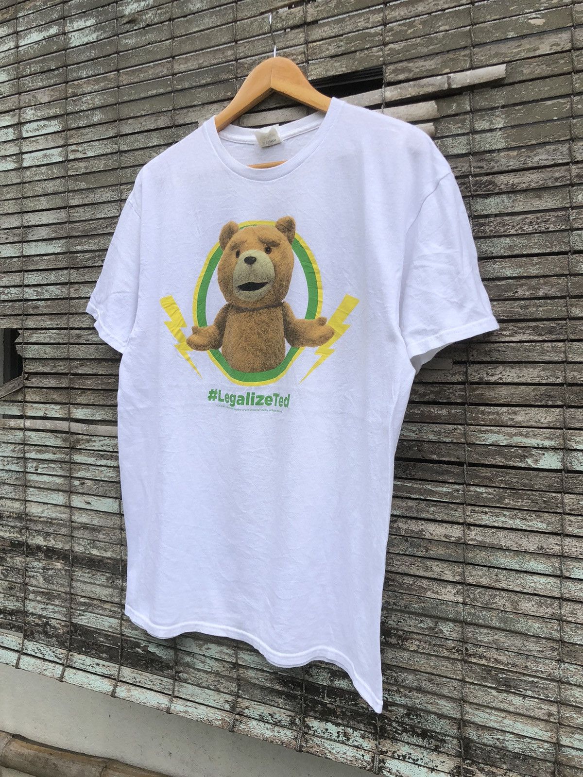 Vintage Vintage Y2K TED Movie #LegalizeTed Movie Tshirt Size US L / EU 52-54 / 3 - 4 Thumbnail