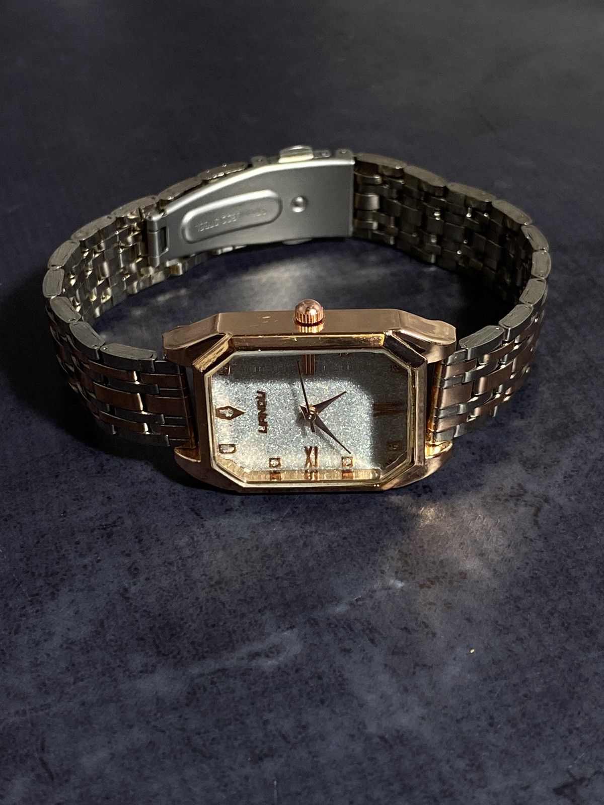 Japanese Brand Vintage LARSU Elegant Gold-Silver Watch - Japanese Brand Size ONE SIZE - 5 Thumbnail