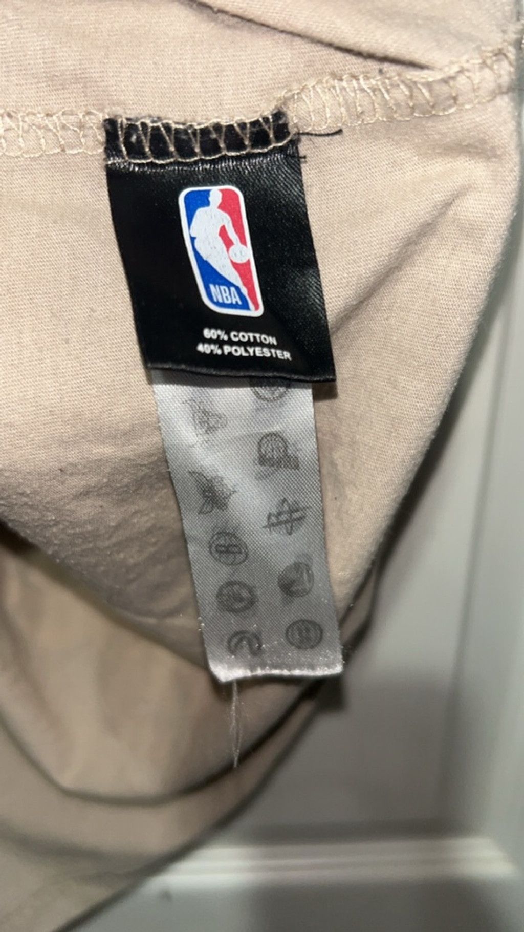 NBA Men's Ultra Game NBA Logo Patch Short Sleeve Tee M Beige Red Size US M / EU 48-50 / 2 - 6 Thumbnail