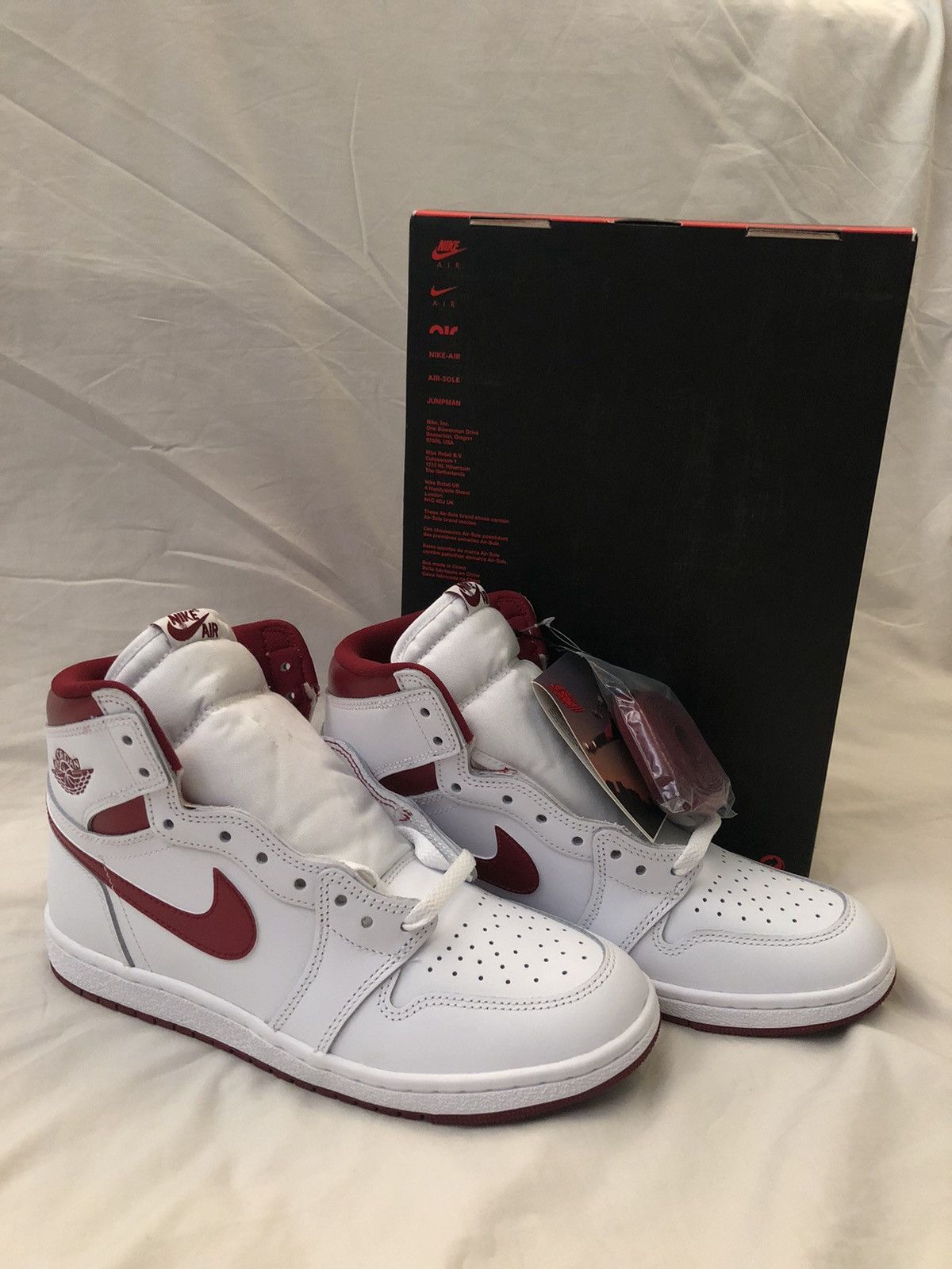 Jordan Brand Jordan 1 Retro Size US 8.5 / EU 41-42 - 1 Thumbnail