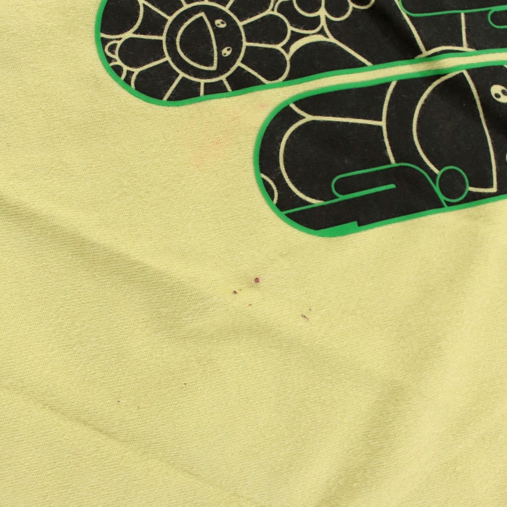 Uniqlo Uniqlo T-Shirt Billie Eilish x Takashi Murakami Art Tee MEDIUM Green Men Short Sleeve Crew Neck Cotton Graphic Tee 2020 Officially Licensed Mens Size US M / EU 48-50 / 2 - 4 Thumbnail